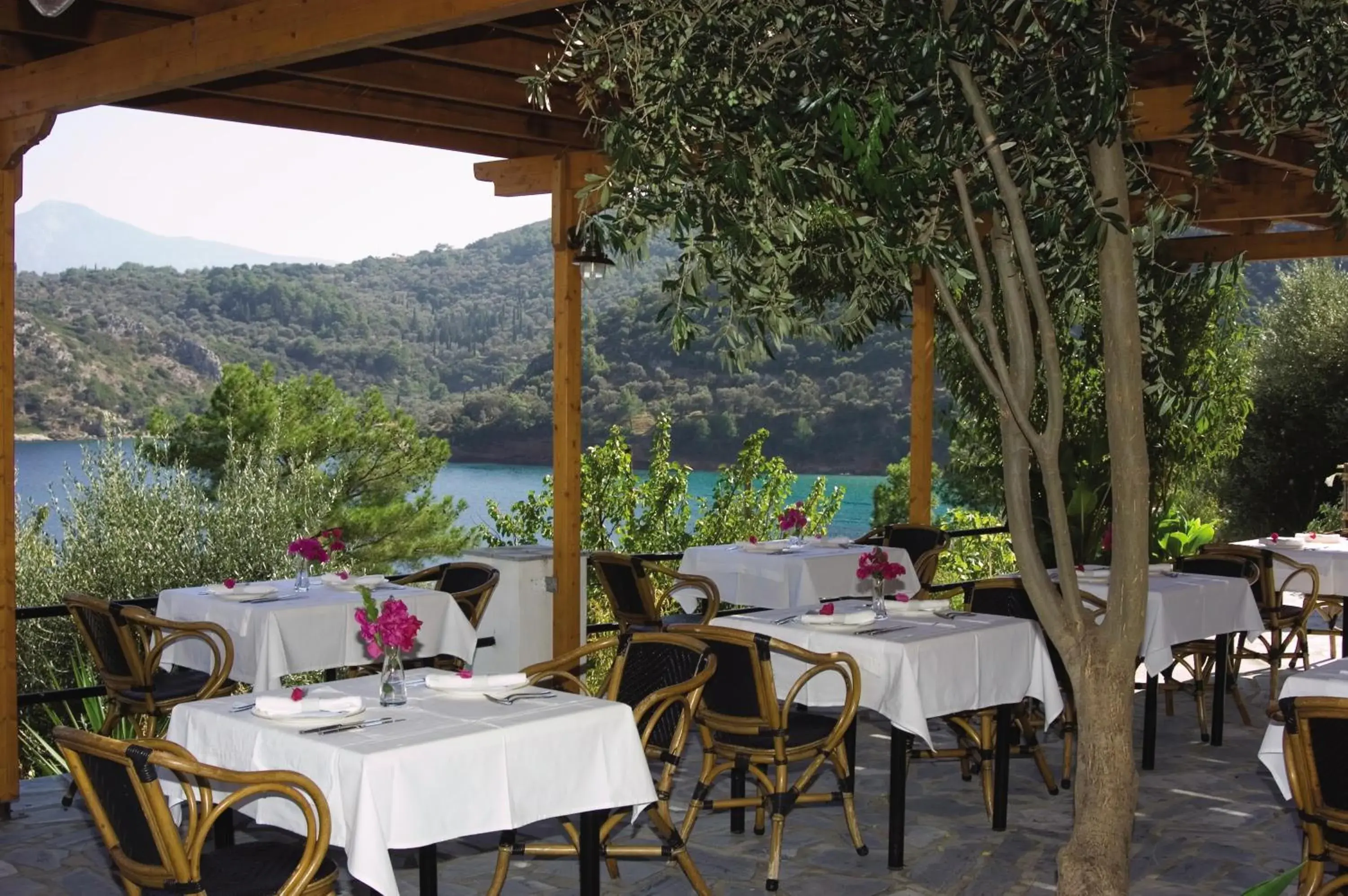 Restaurant/places to eat in Kerveli Village Hotel Restaurant/places to eat in Kerveli Village Hotel