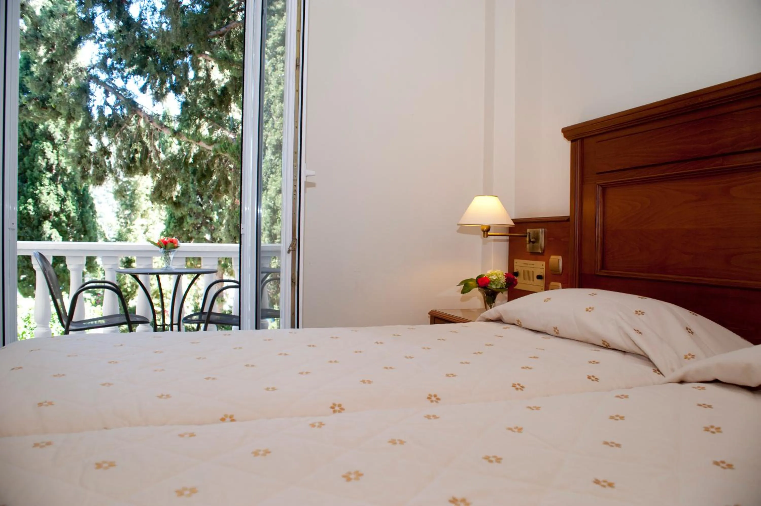 Bed in Kerveli Village Hotel