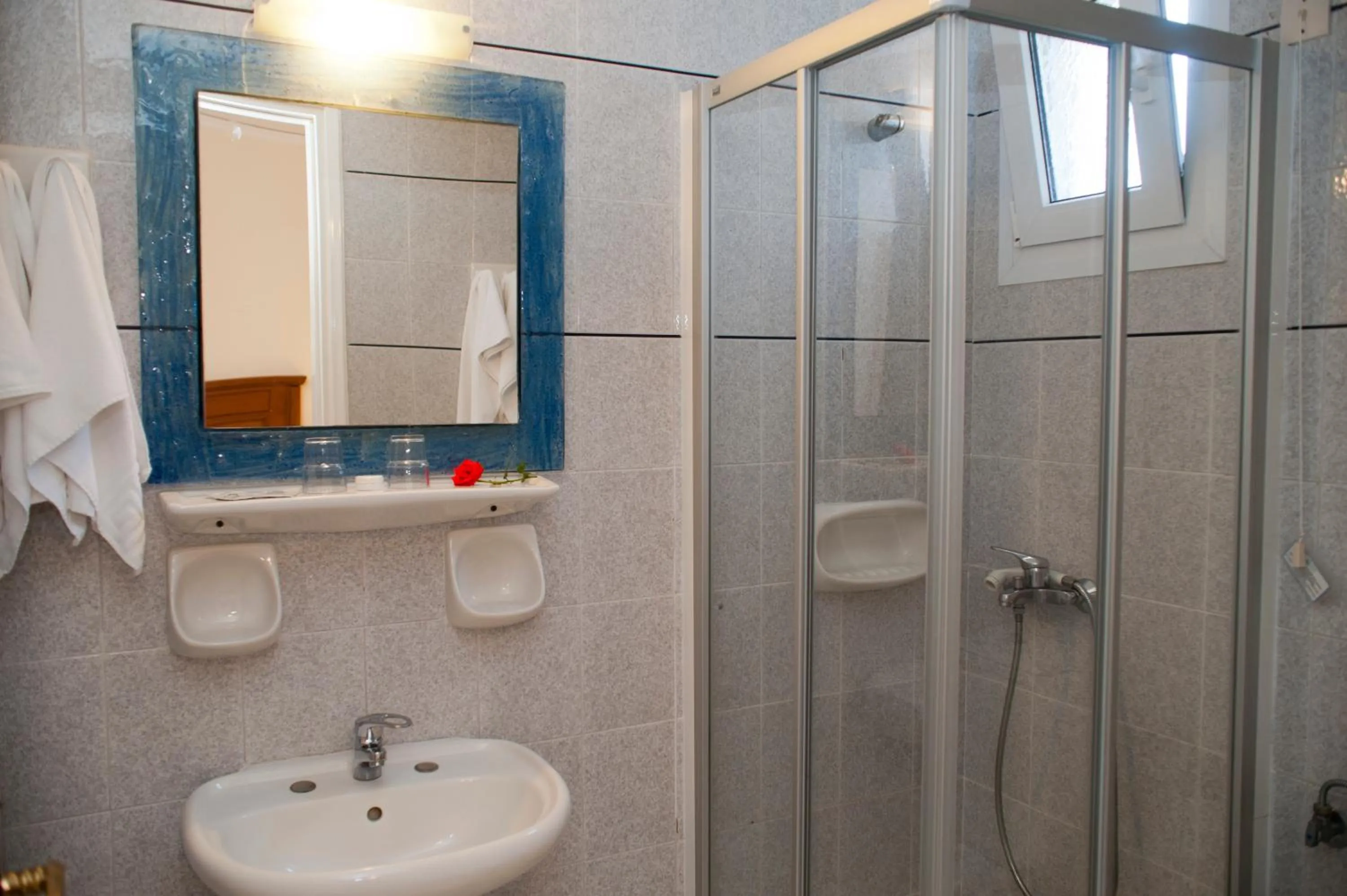 Bathroom in Kerveli Village Hotel