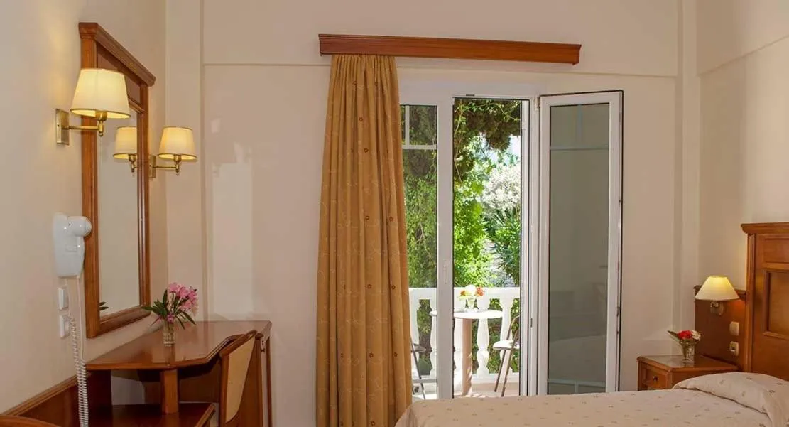 Bed in Kerveli Village Hotel