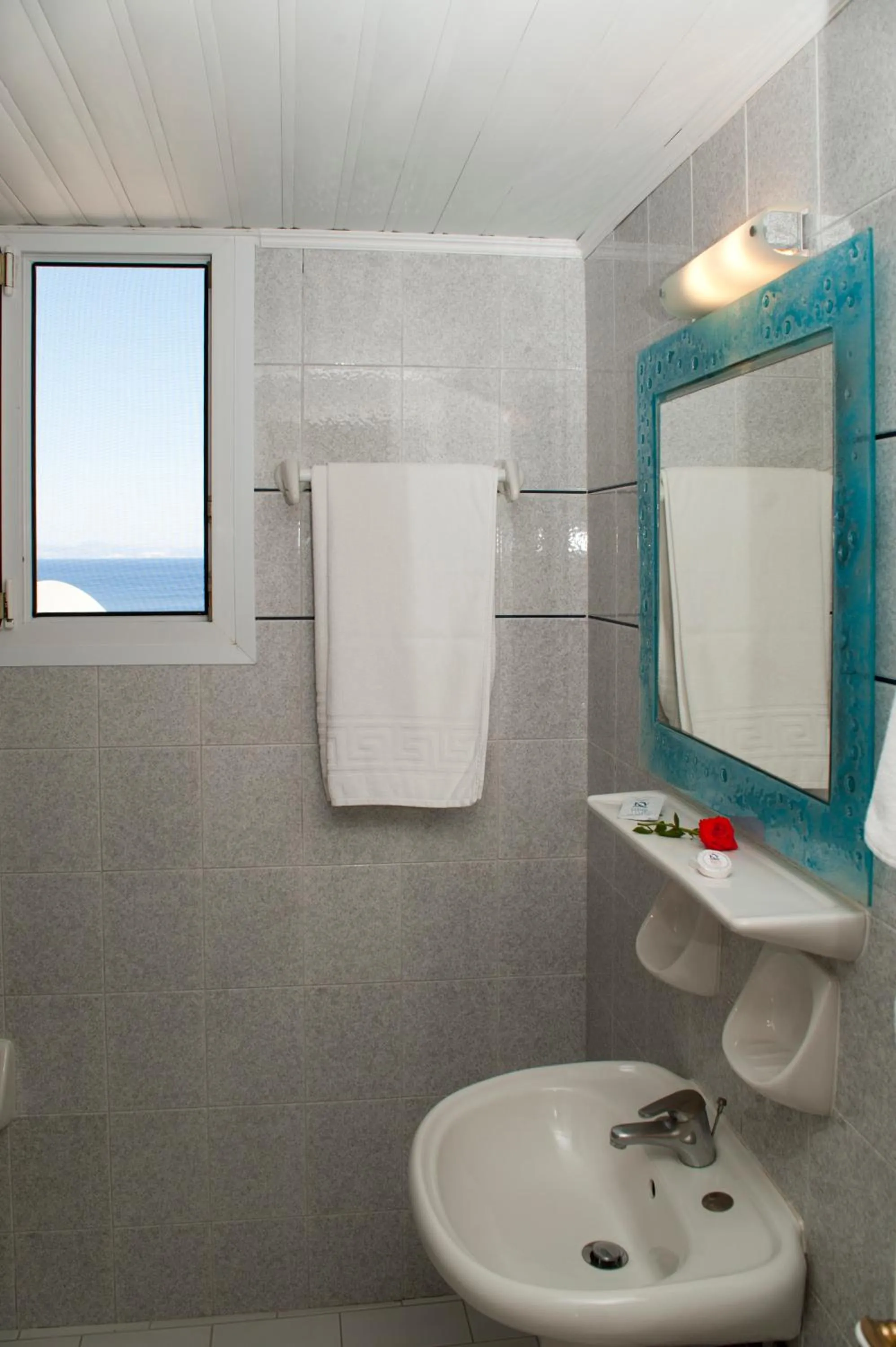 Bathroom in Kerveli Village Hotel