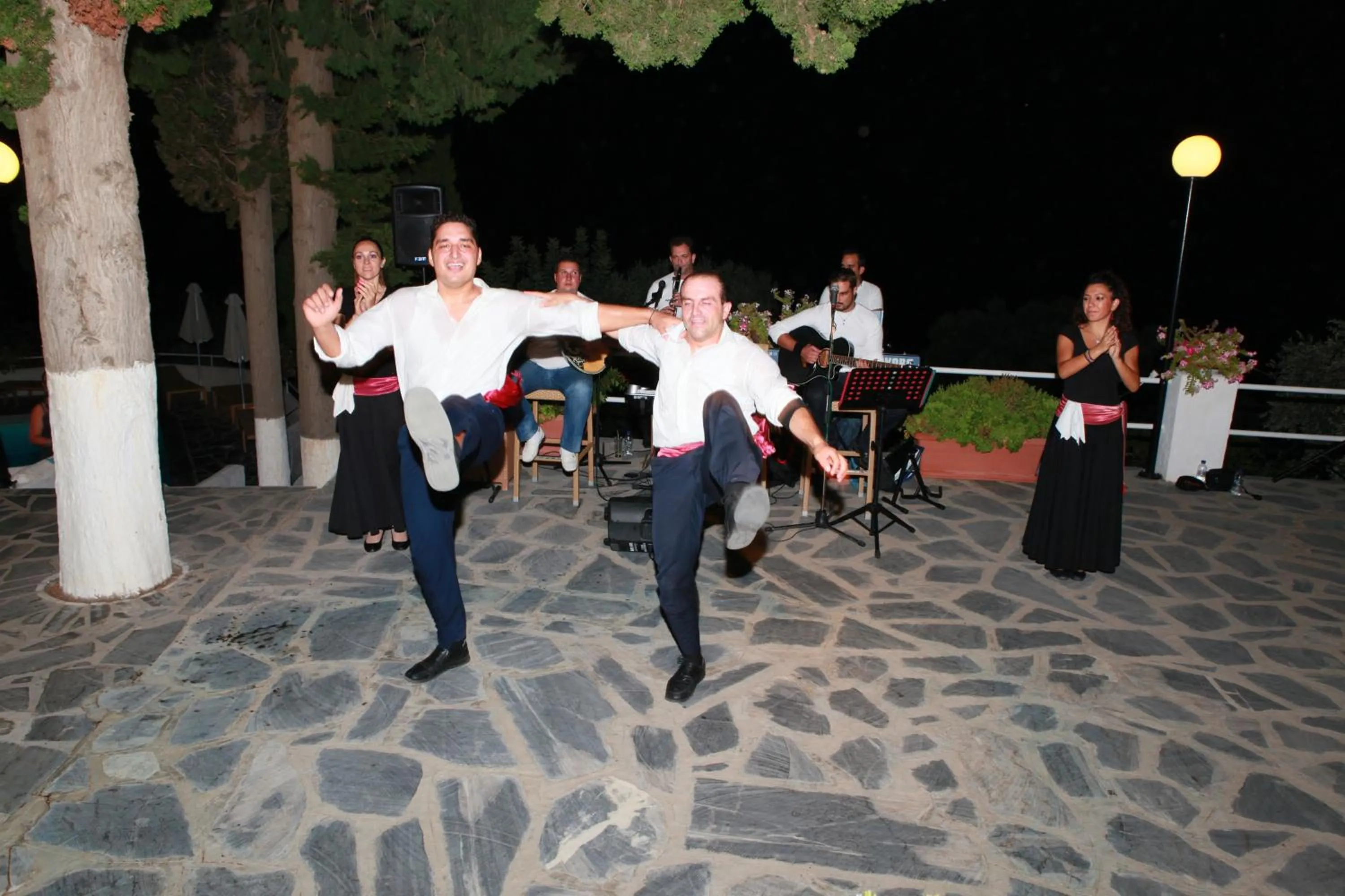 Evening entertainment in Kerveli Village Hotel