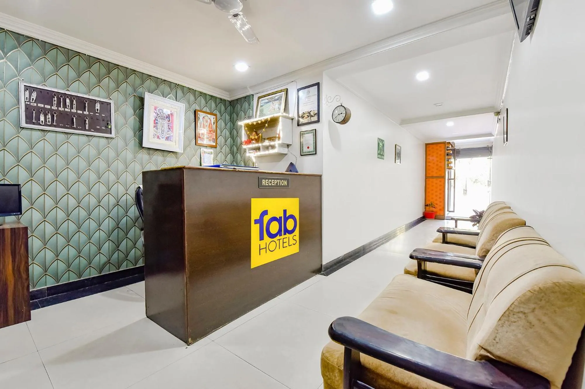 Lobby or reception in FabExpress Golden Wings