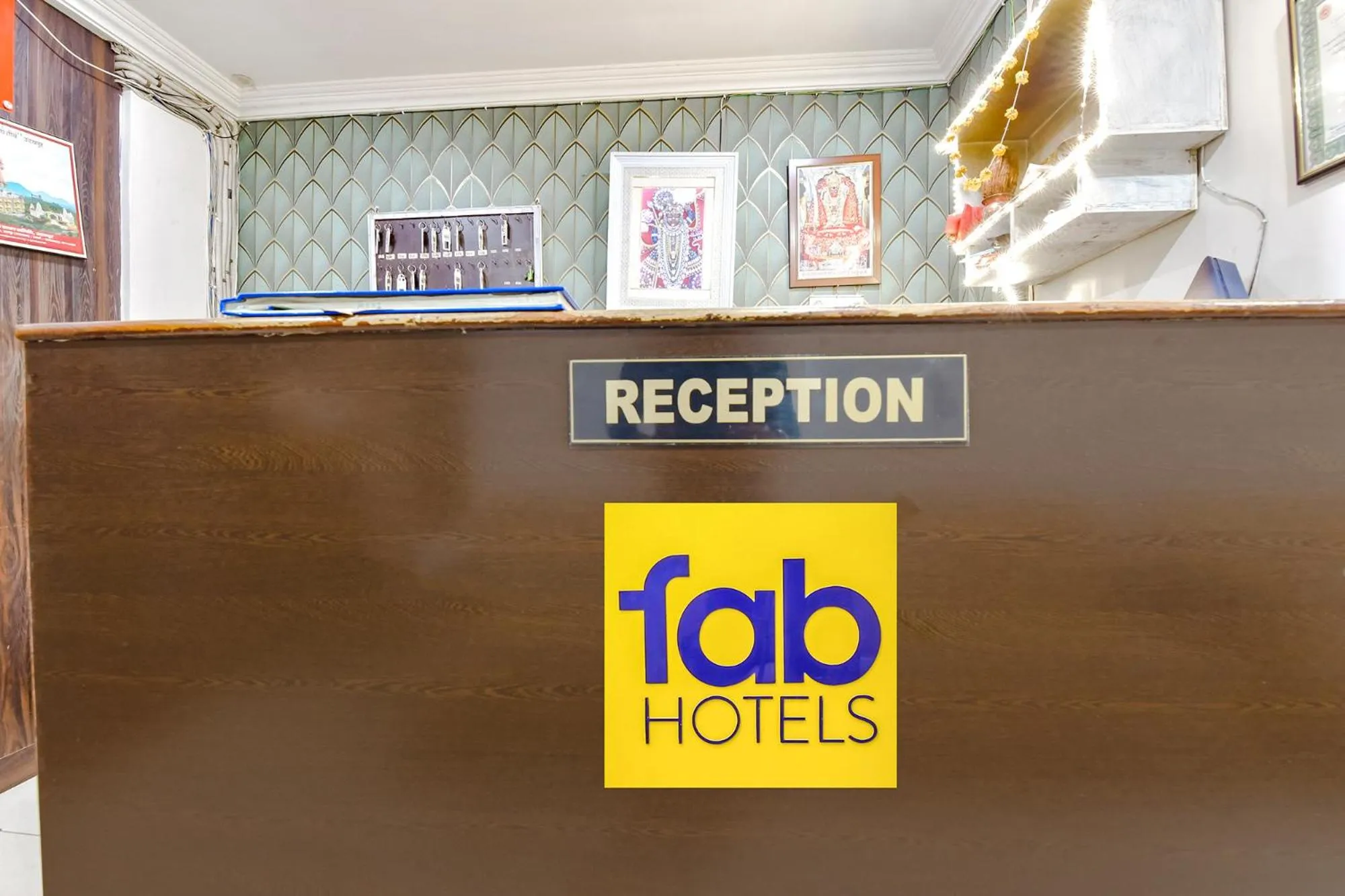 Lobby or reception in FabExpress Golden Wings