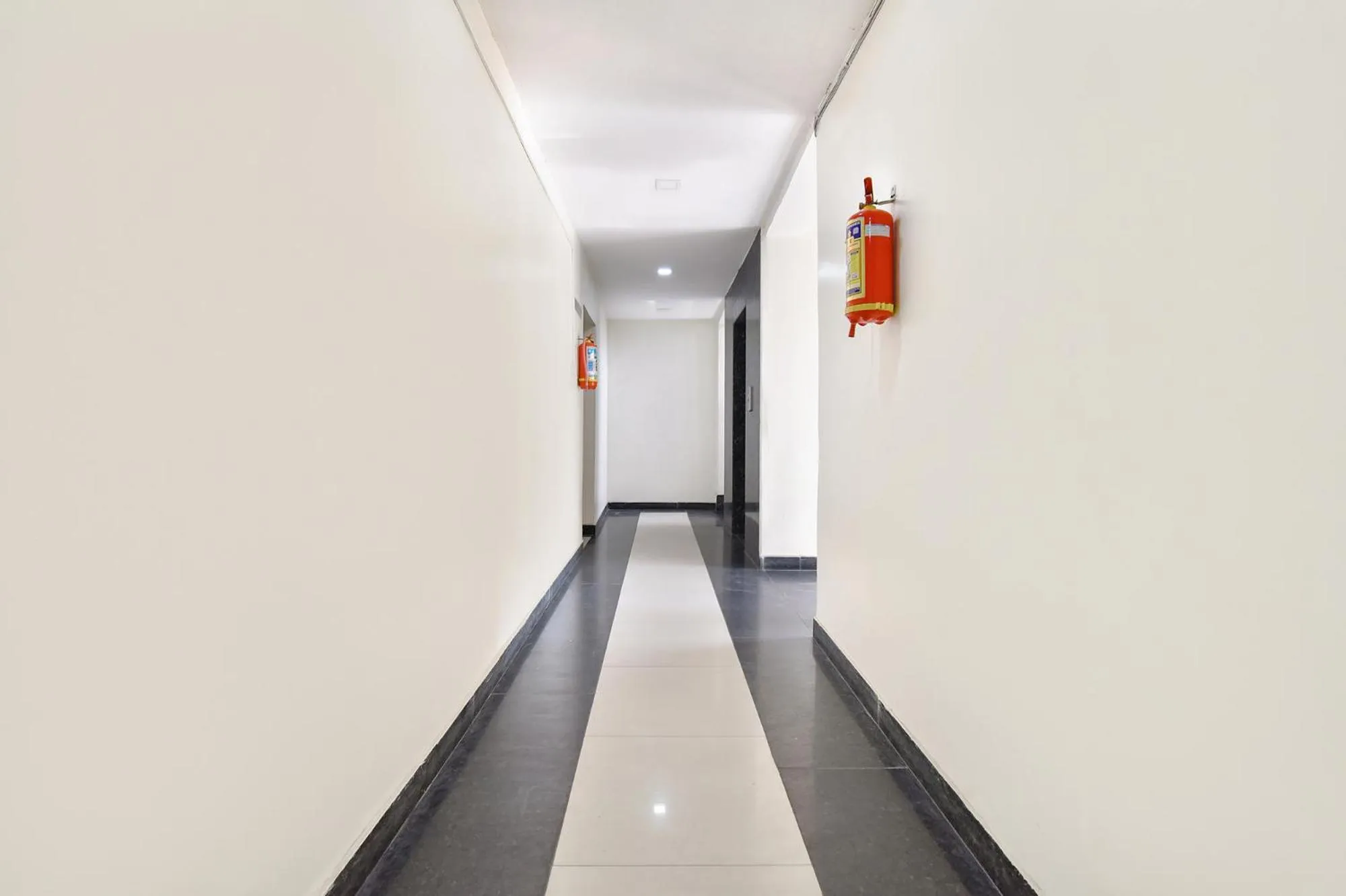 Lobby or reception in FabExpress Golden Wings