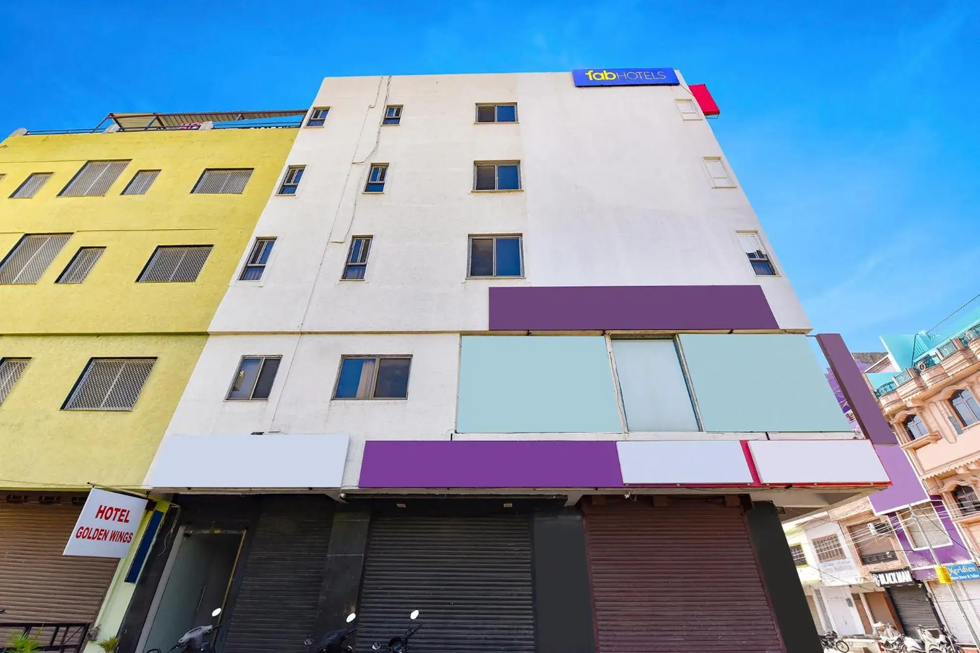 Property building in FabExpress Golden Wings Property building in FabExpress Golden Wings