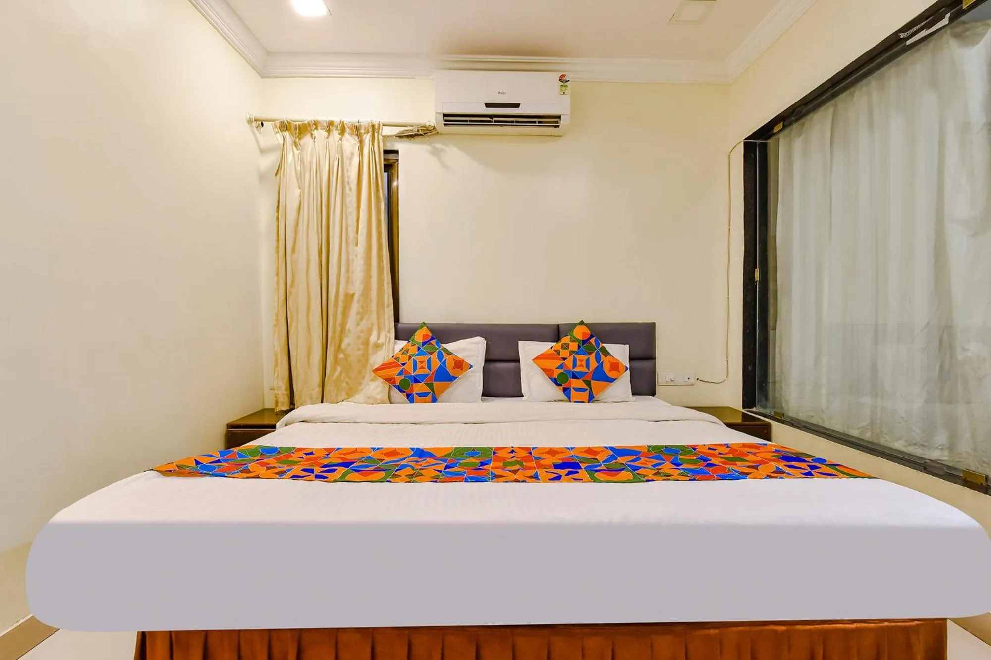 Bed in FabExpress Golden Wings