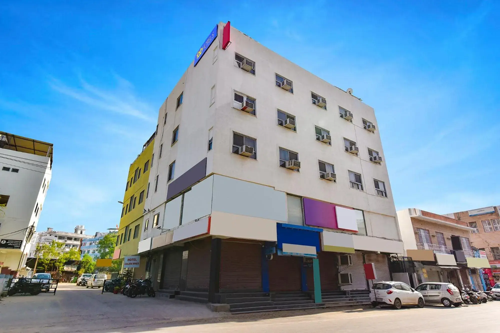 Property building in FabExpress Golden Wings Property building in FabExpress Golden Wings