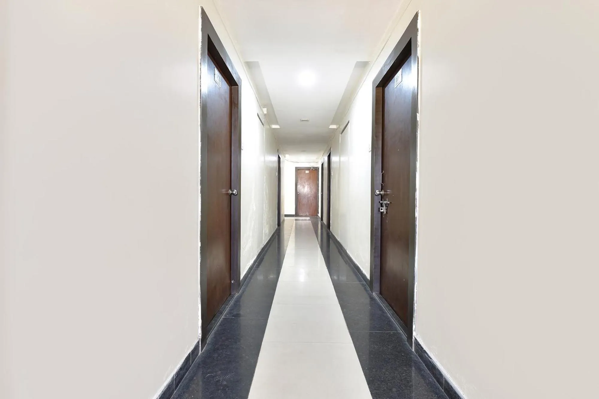 Lobby or reception in FabExpress Golden Wings