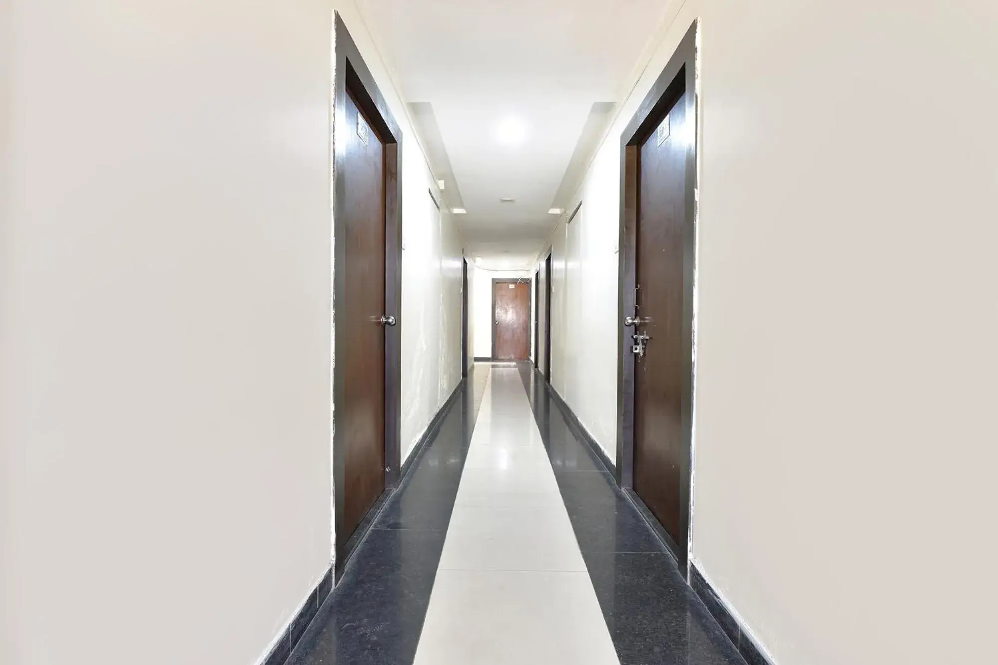 Lobby or reception in FabExpress Golden Wings Lobby or reception in FabExpress Golden Wings