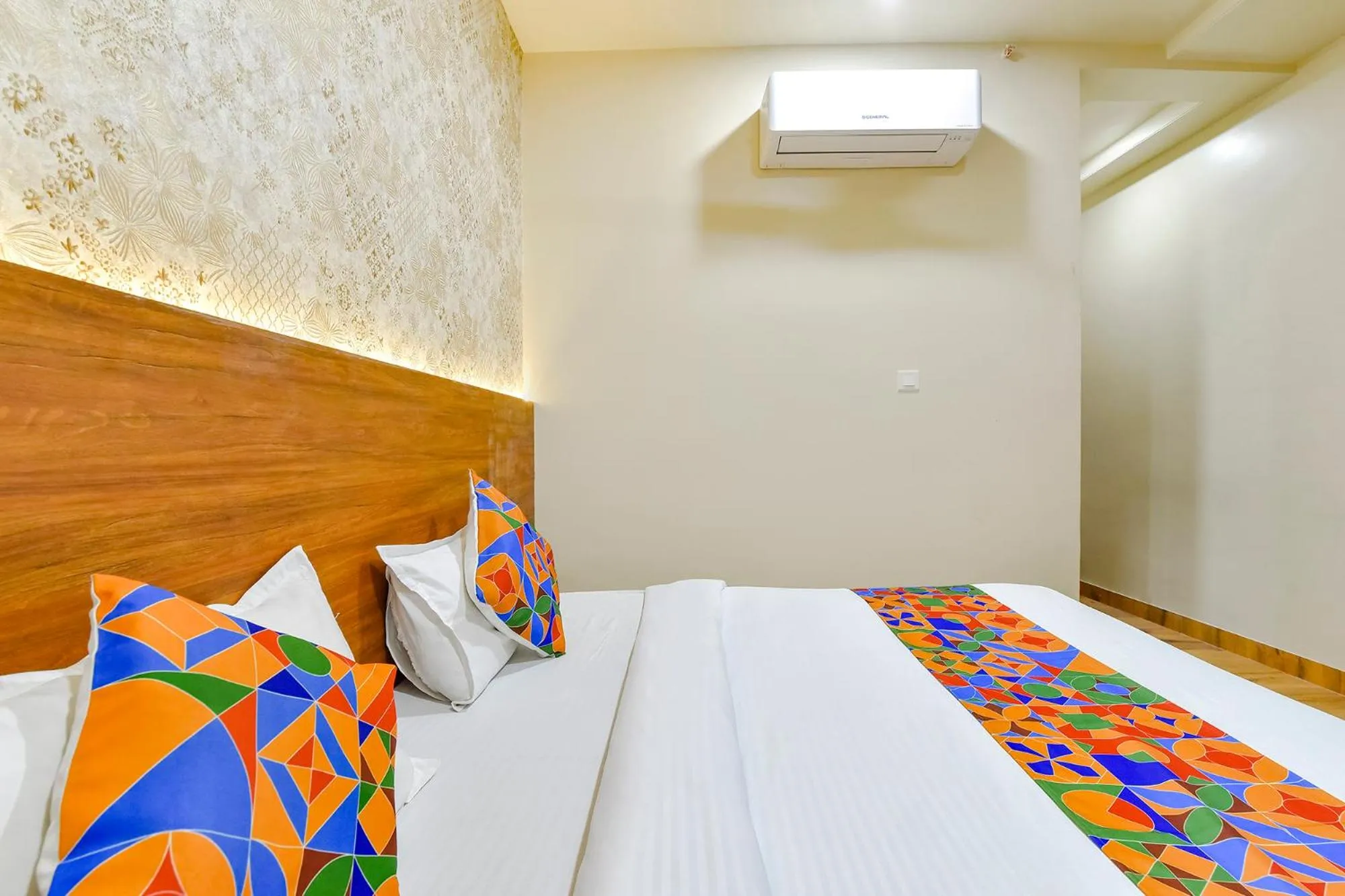 Bed in FabHotel KPL Prime