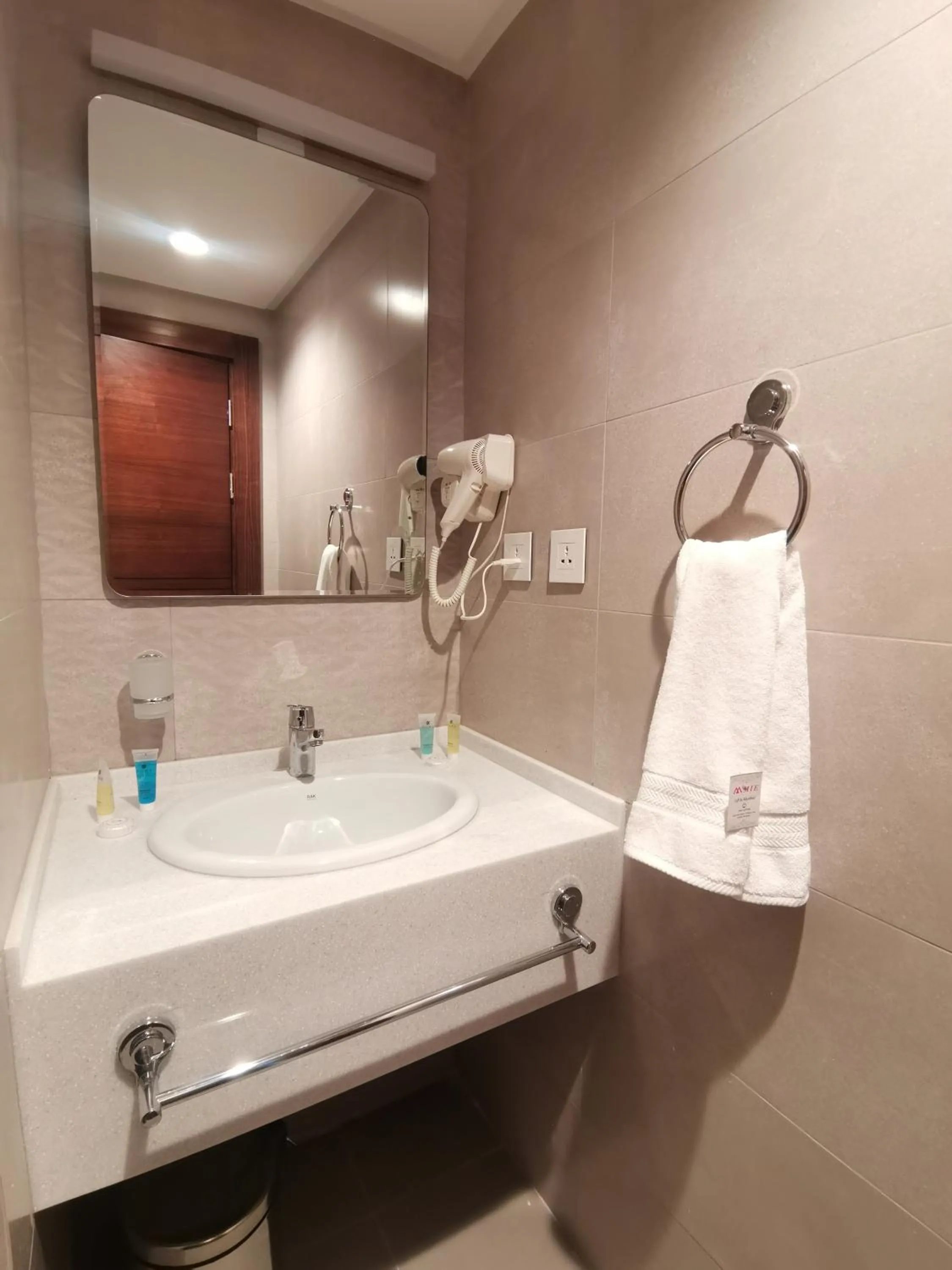Shower in Dara apartment hotel
