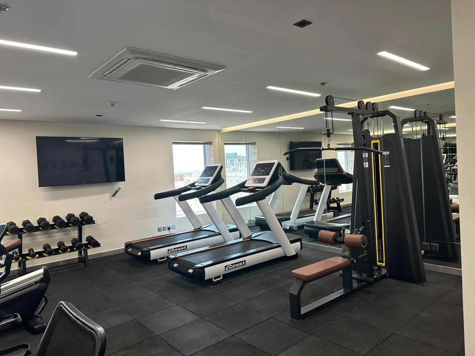 Fitness centre/facilities in Al Ertiqaa Hotel