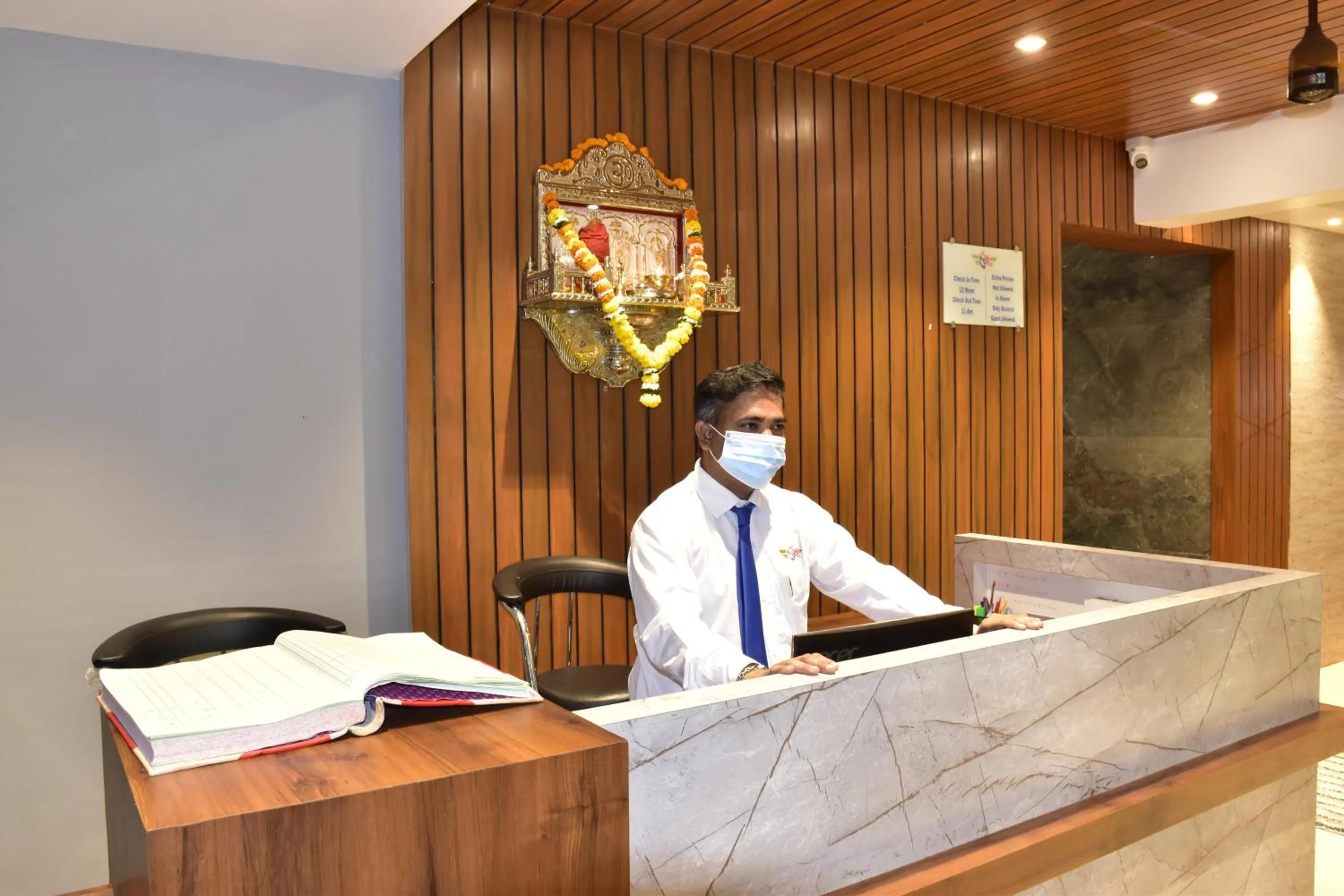 Lobby or reception in Hotel Candor Amigo Airoli Mind Space