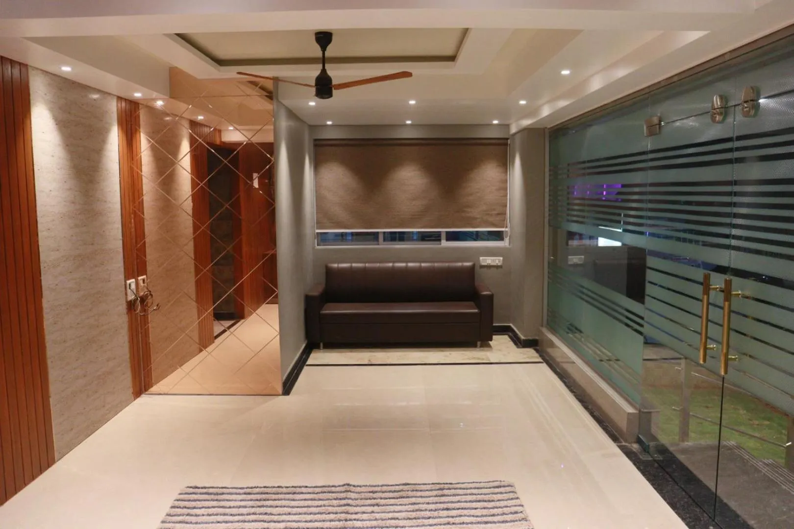 Lobby or reception in Hotel Candor Amigo Airoli Mind Space