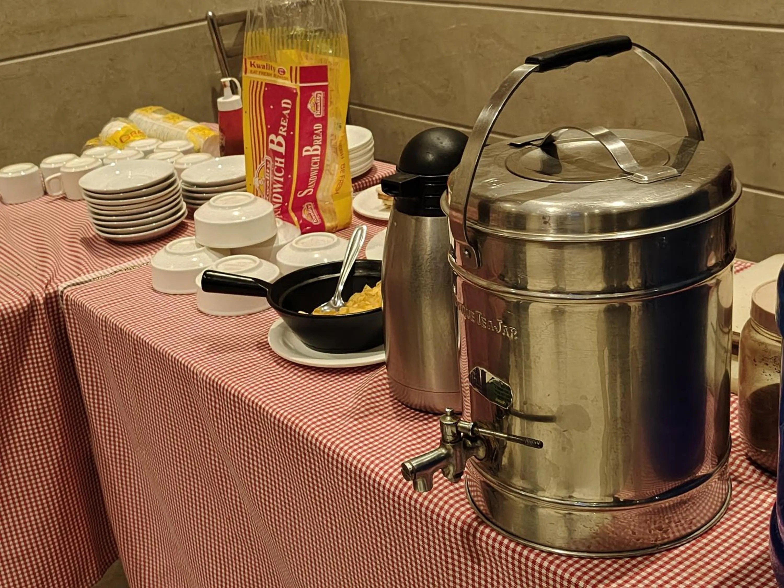 Breakfast in Hotel Candor Amigo Airoli Mind Space