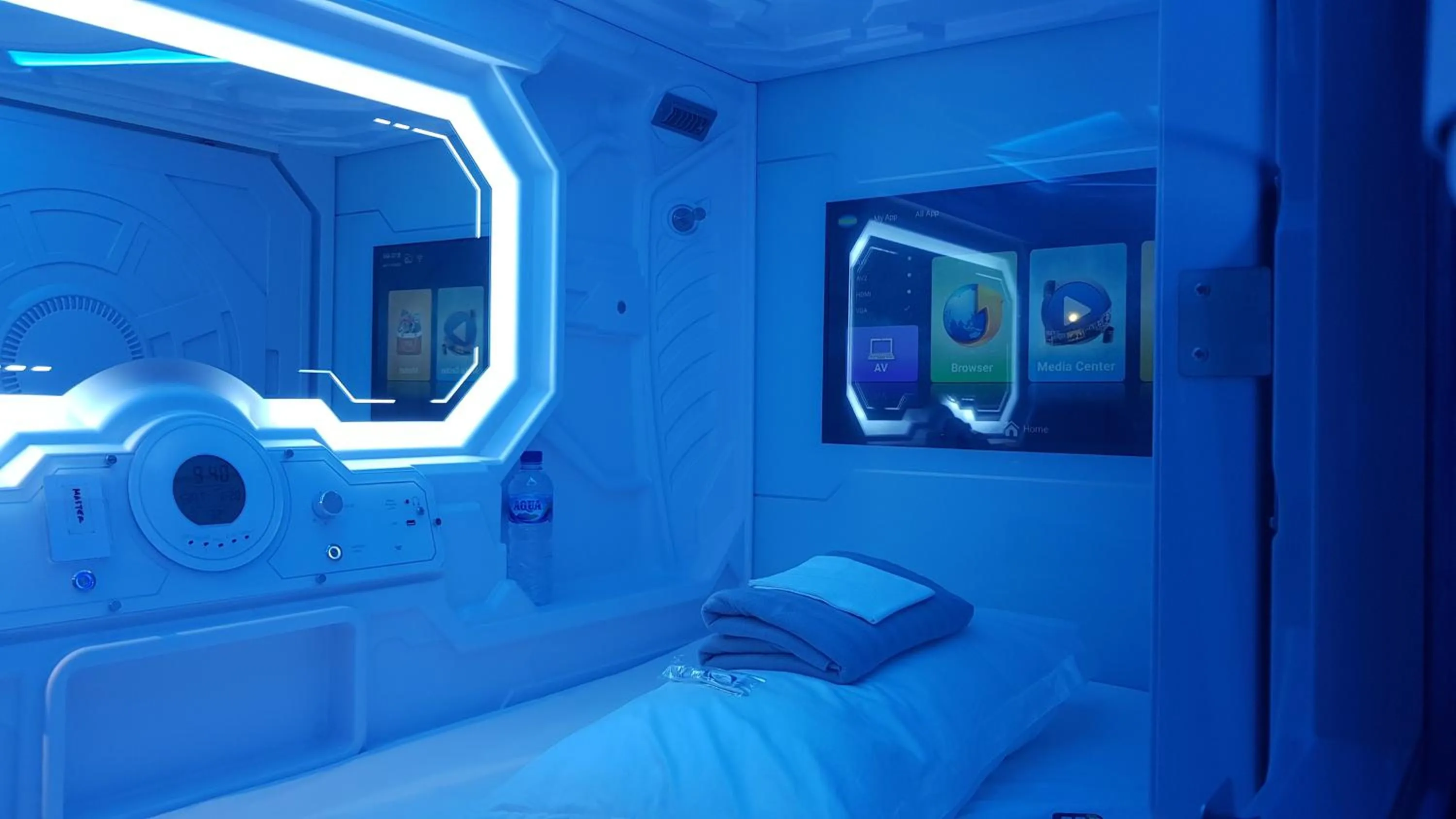 Bed in Apollo Capsule Hotel