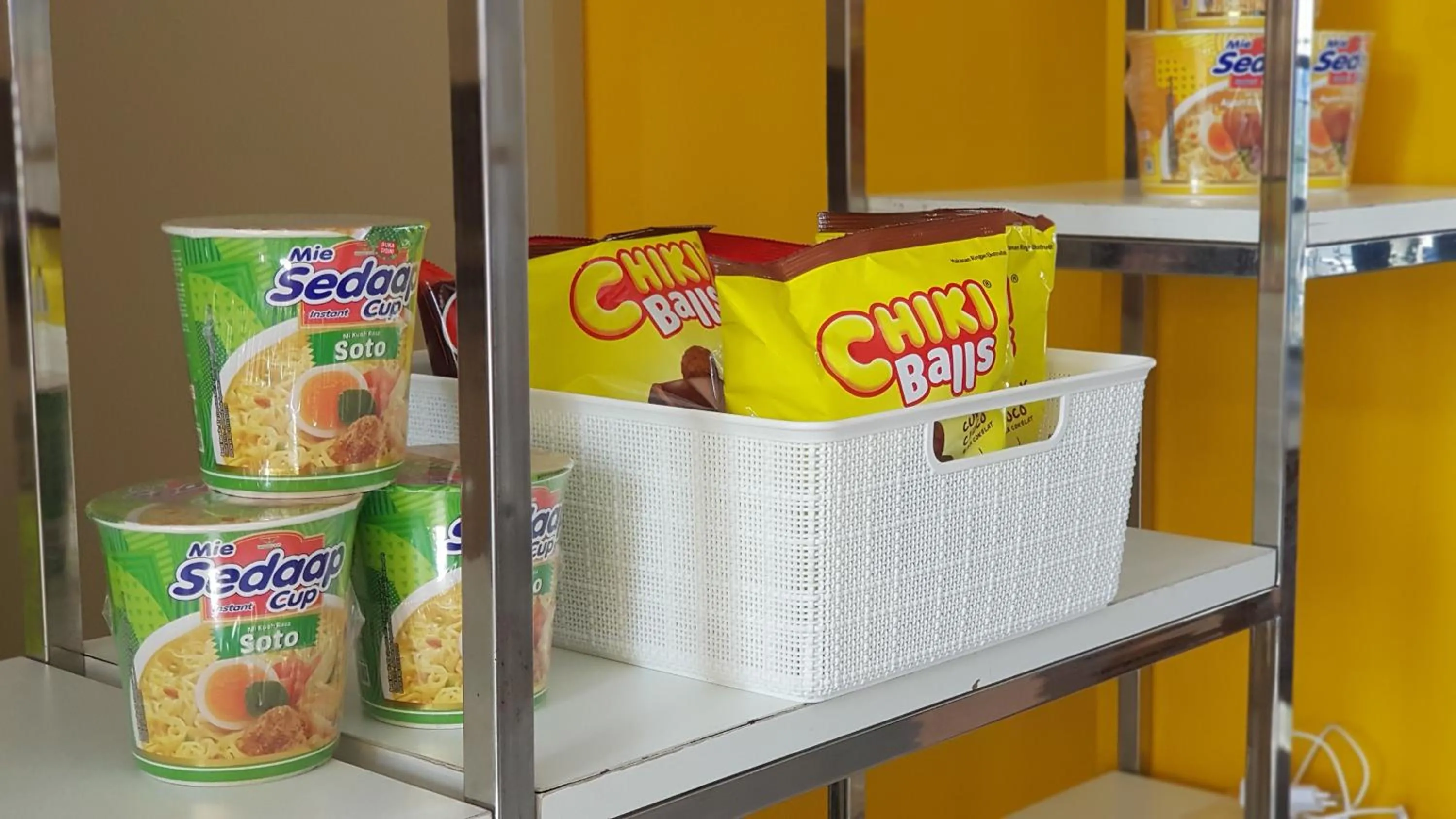 Restaurant/places to eat in Apollo Capsule Hotel
