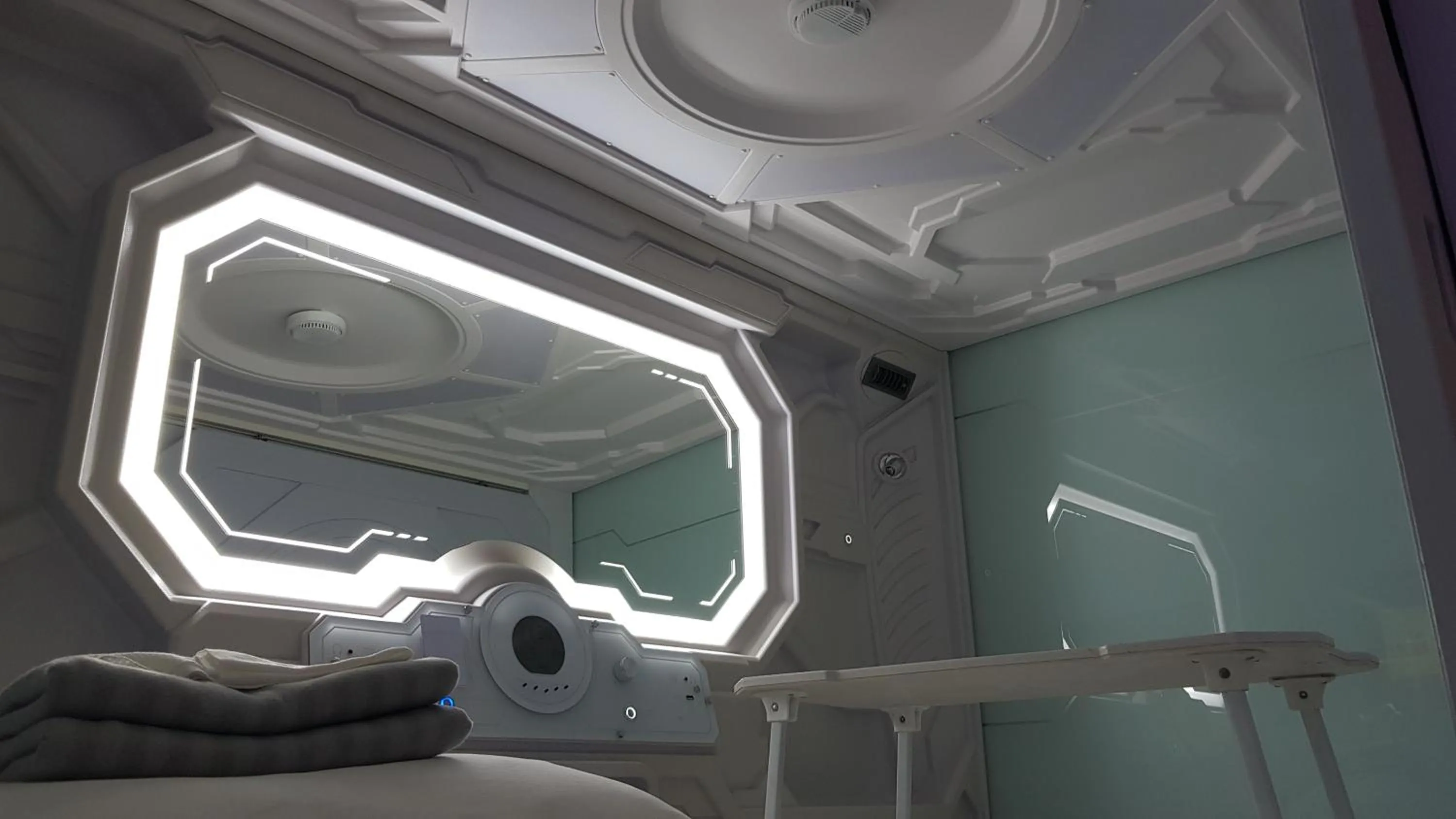 Bedroom in Apollo Capsule Hotel