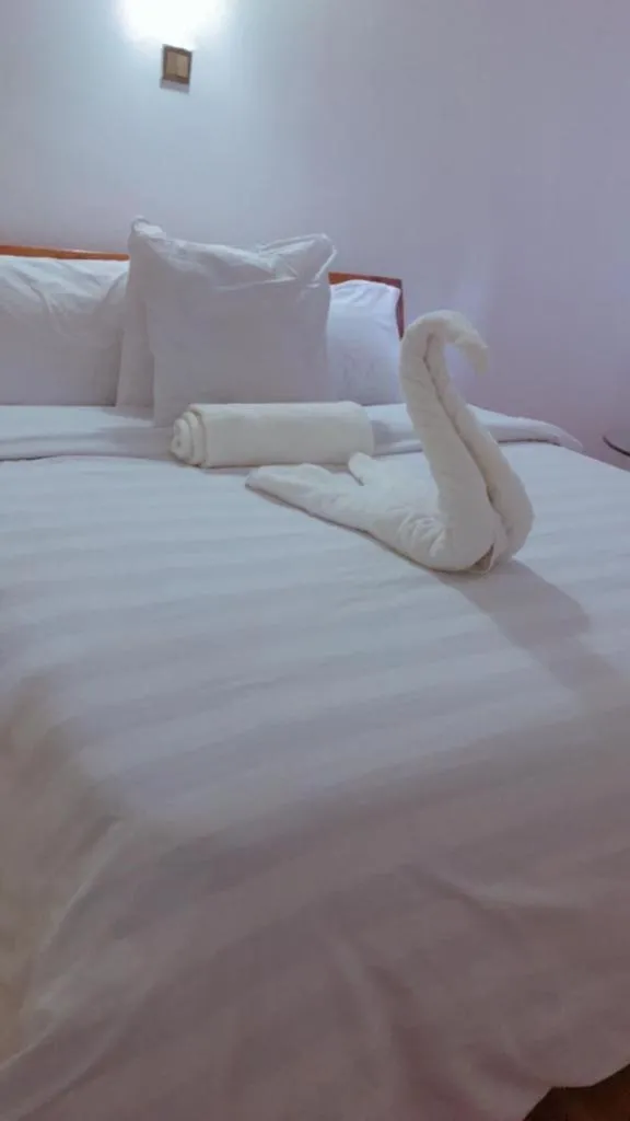 Bed in Lux Suites Dennis Pritt Business Apartments Kilimani