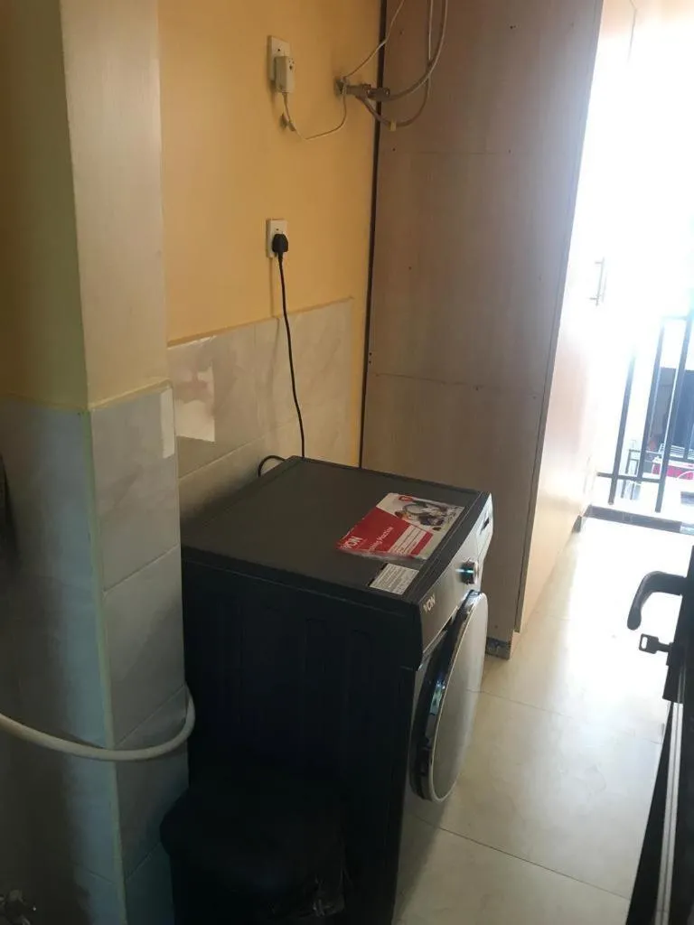 Kitchen or kitchenette in Lux Suites Dennis Pritt Business Apartments Kilimani