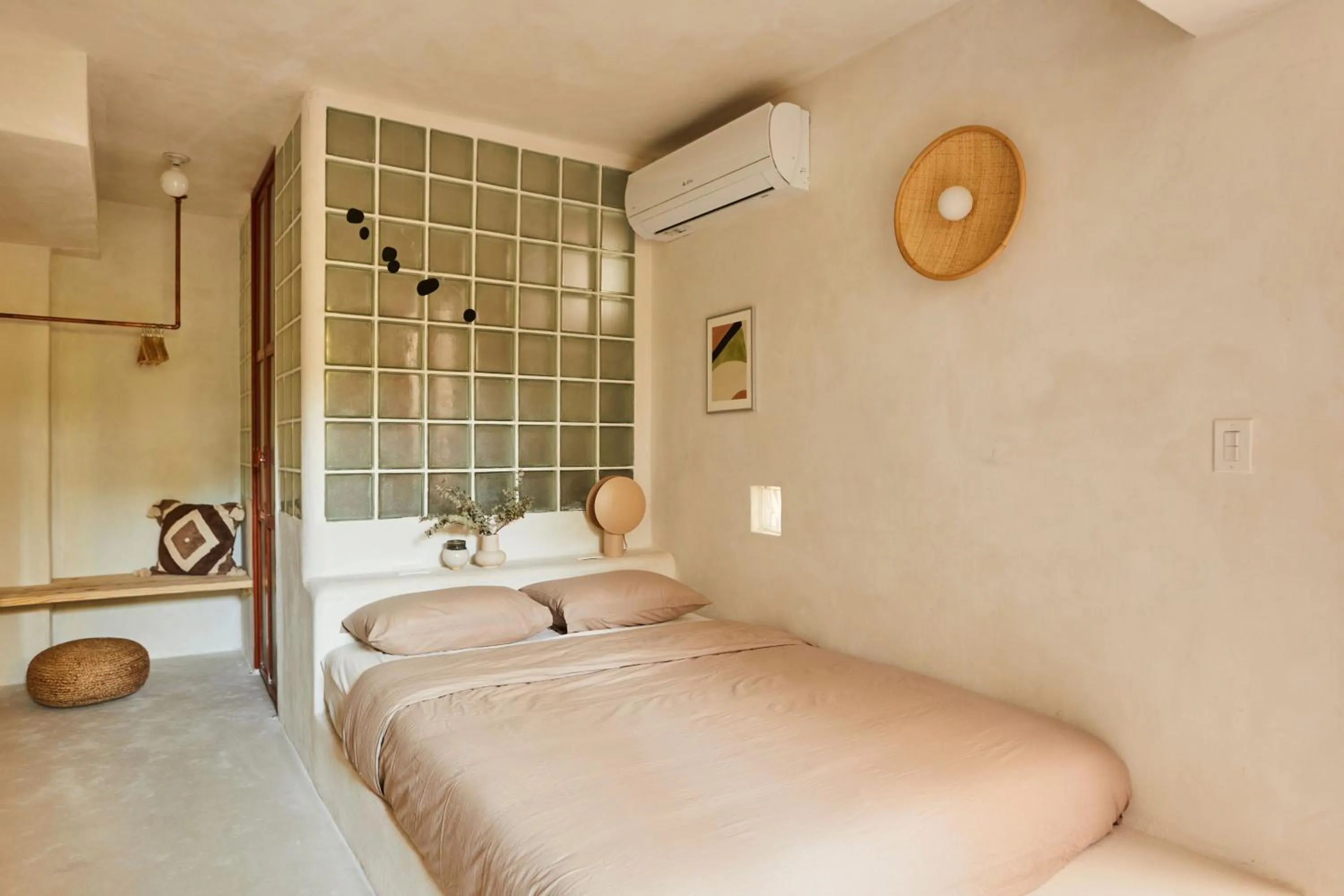 Bed in DADA JAJA by DW