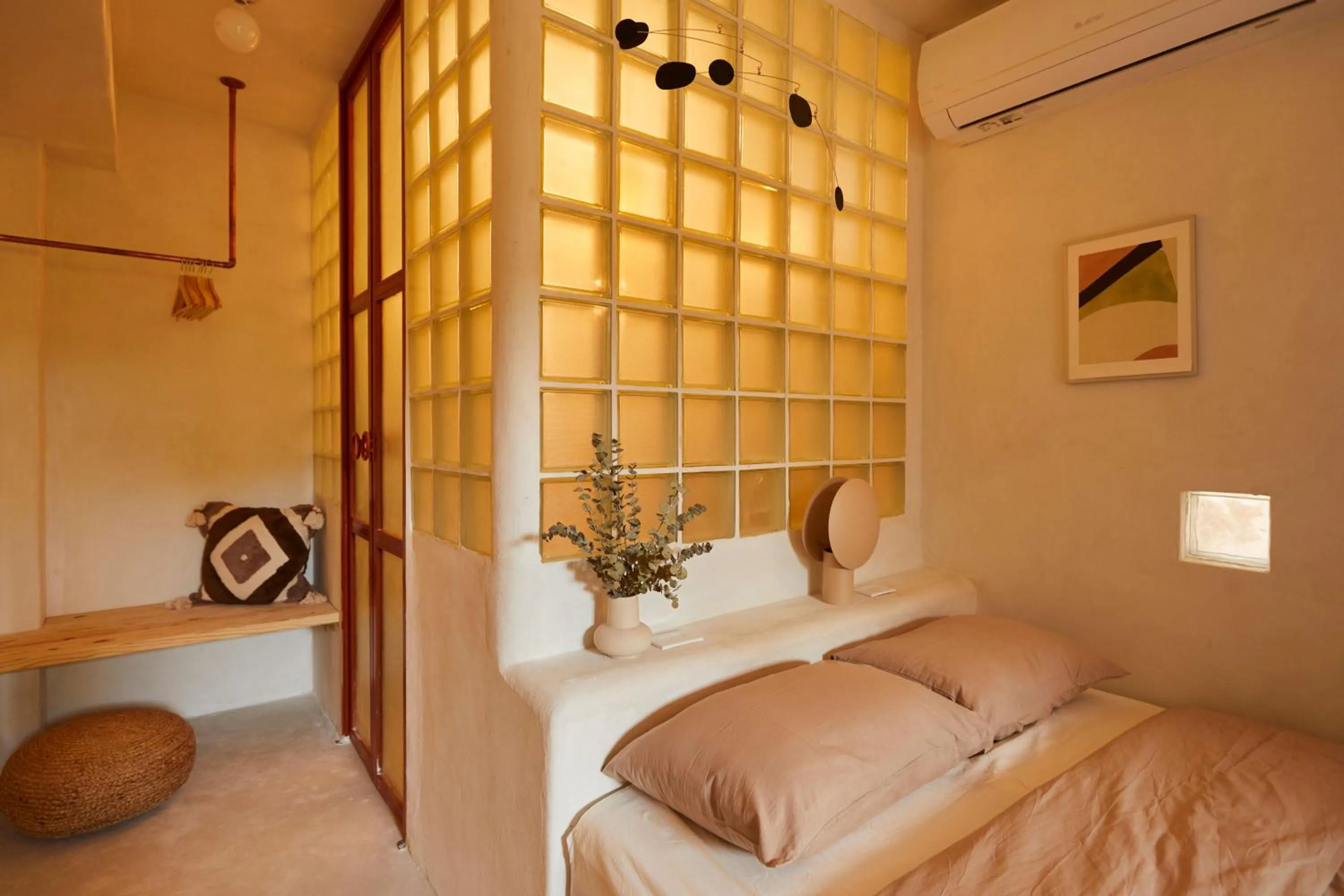 Bed in DADA JAJA by DW