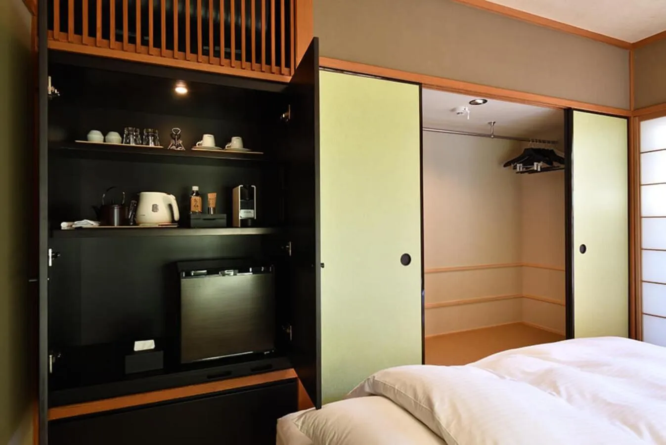 minibar, Bed in Oni no Sumika