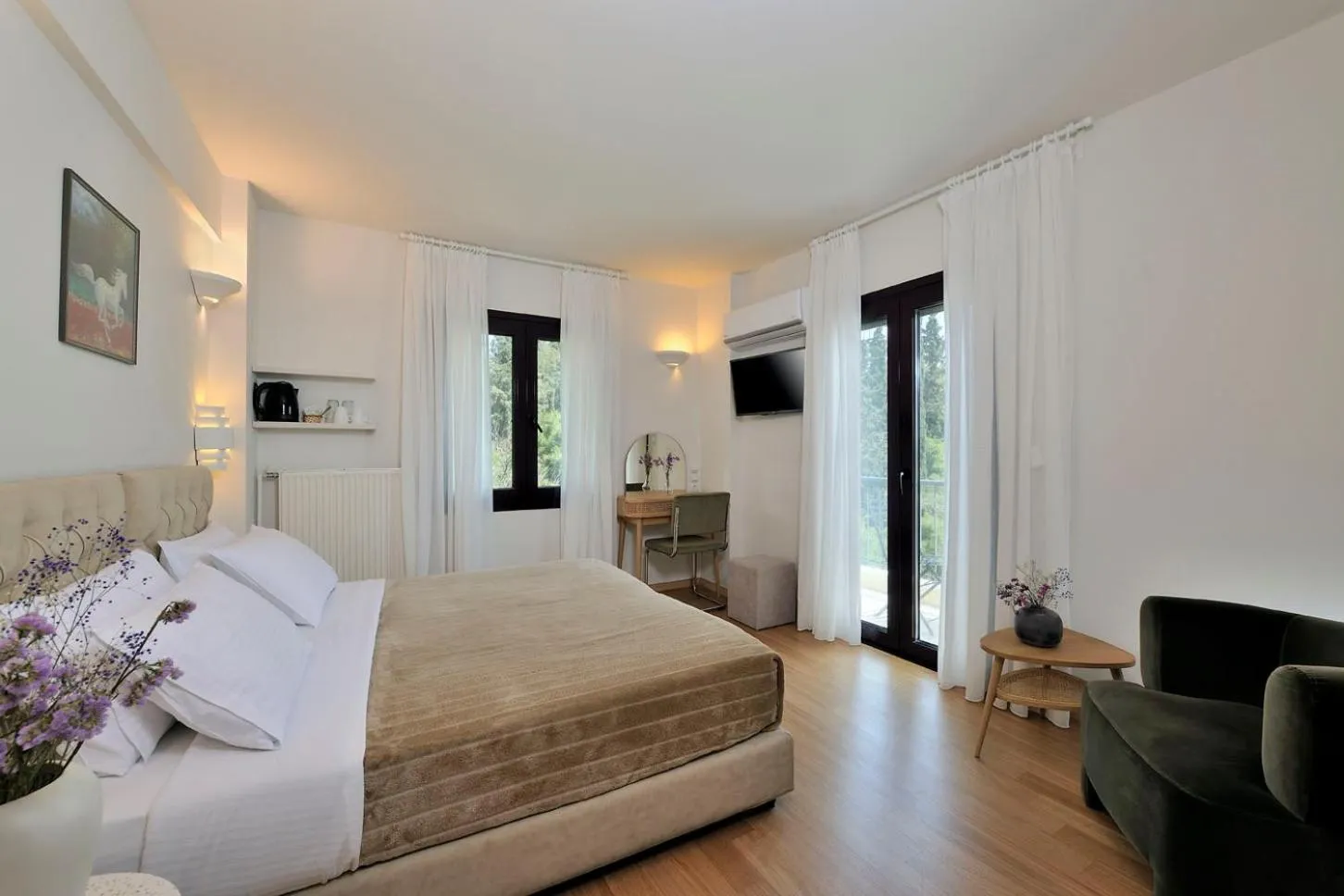 Bedroom, Bed in Dryades & Orion Hotel