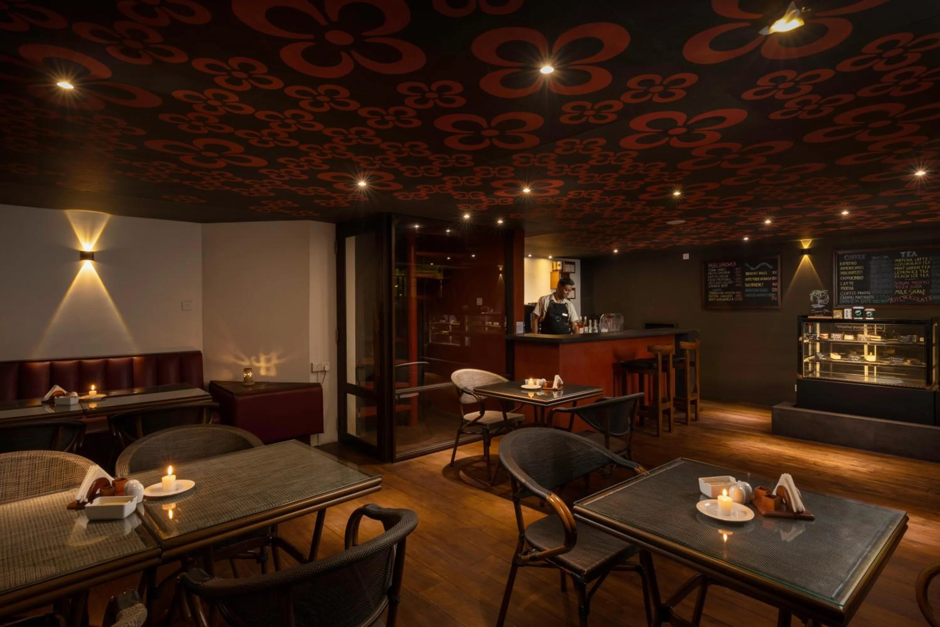 Restaurant/places to eat in Lake Avenue Hotel Kandy