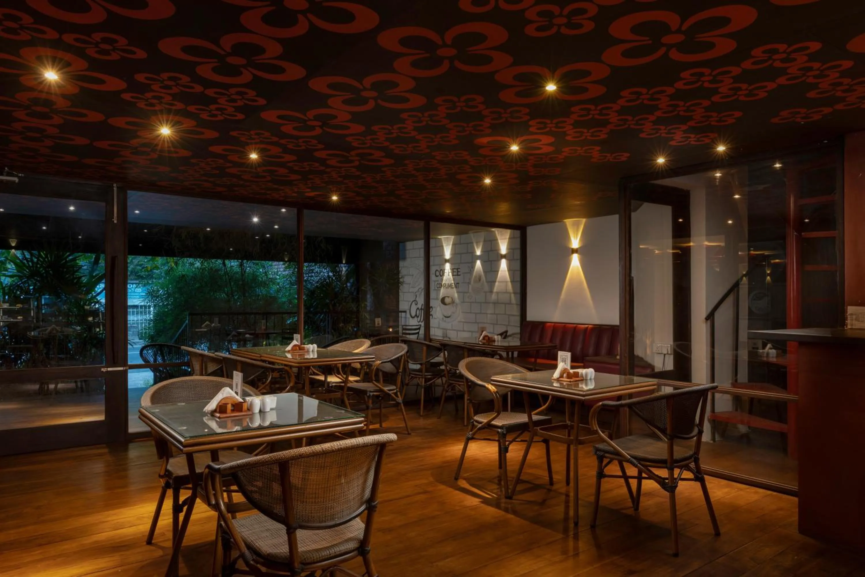 Restaurant/places to eat in Lake Avenue Hotel Kandy