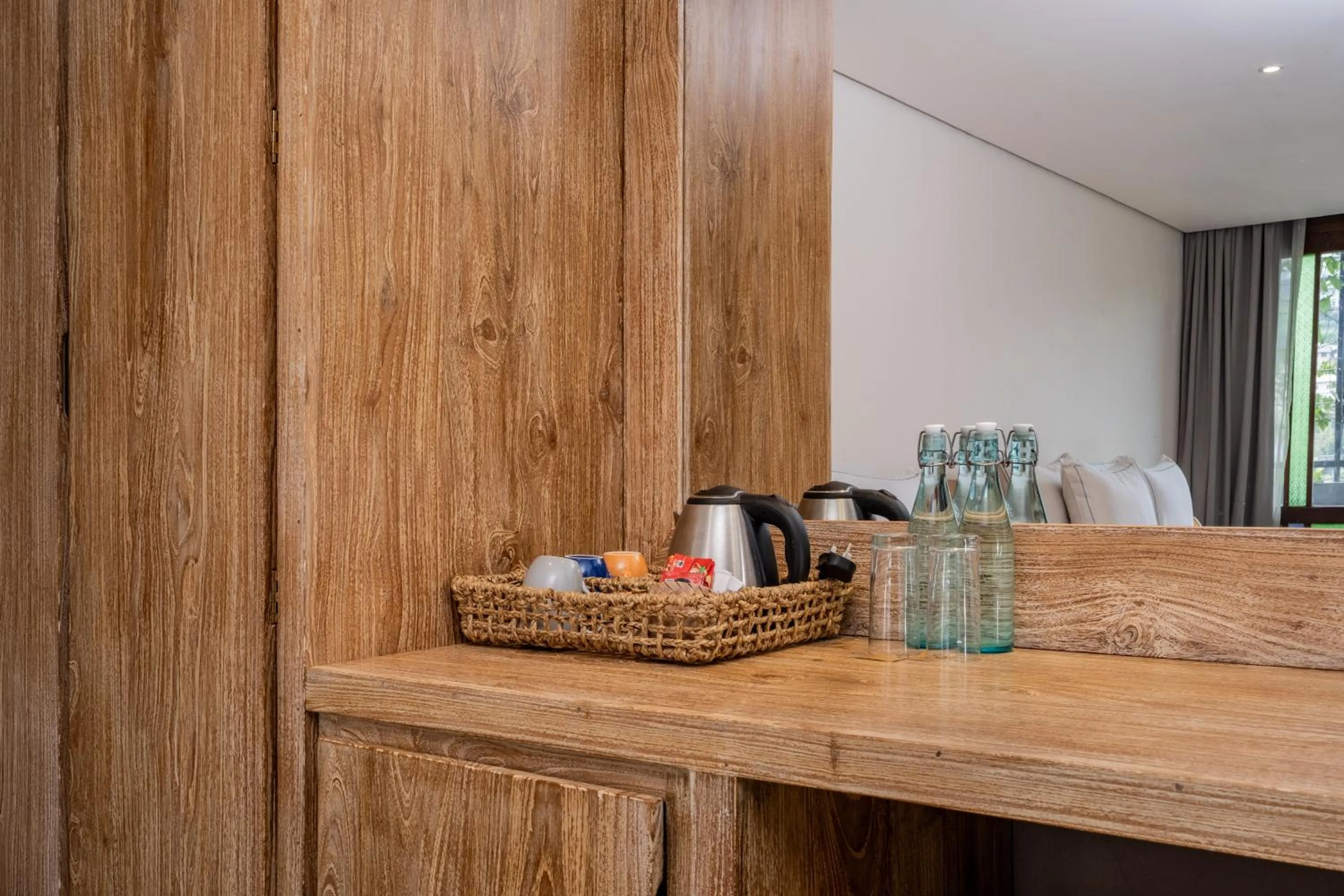 Coffee/tea facilities in Lake Avenue Hotel Kandy