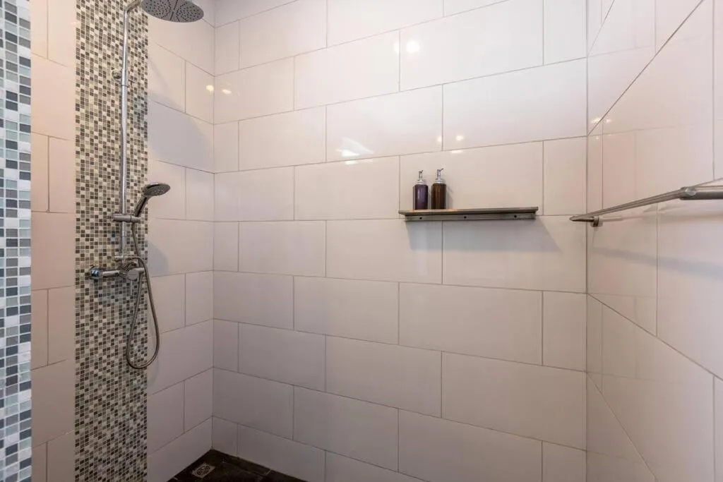 Modern 3 bedroom Pool Villa PG19