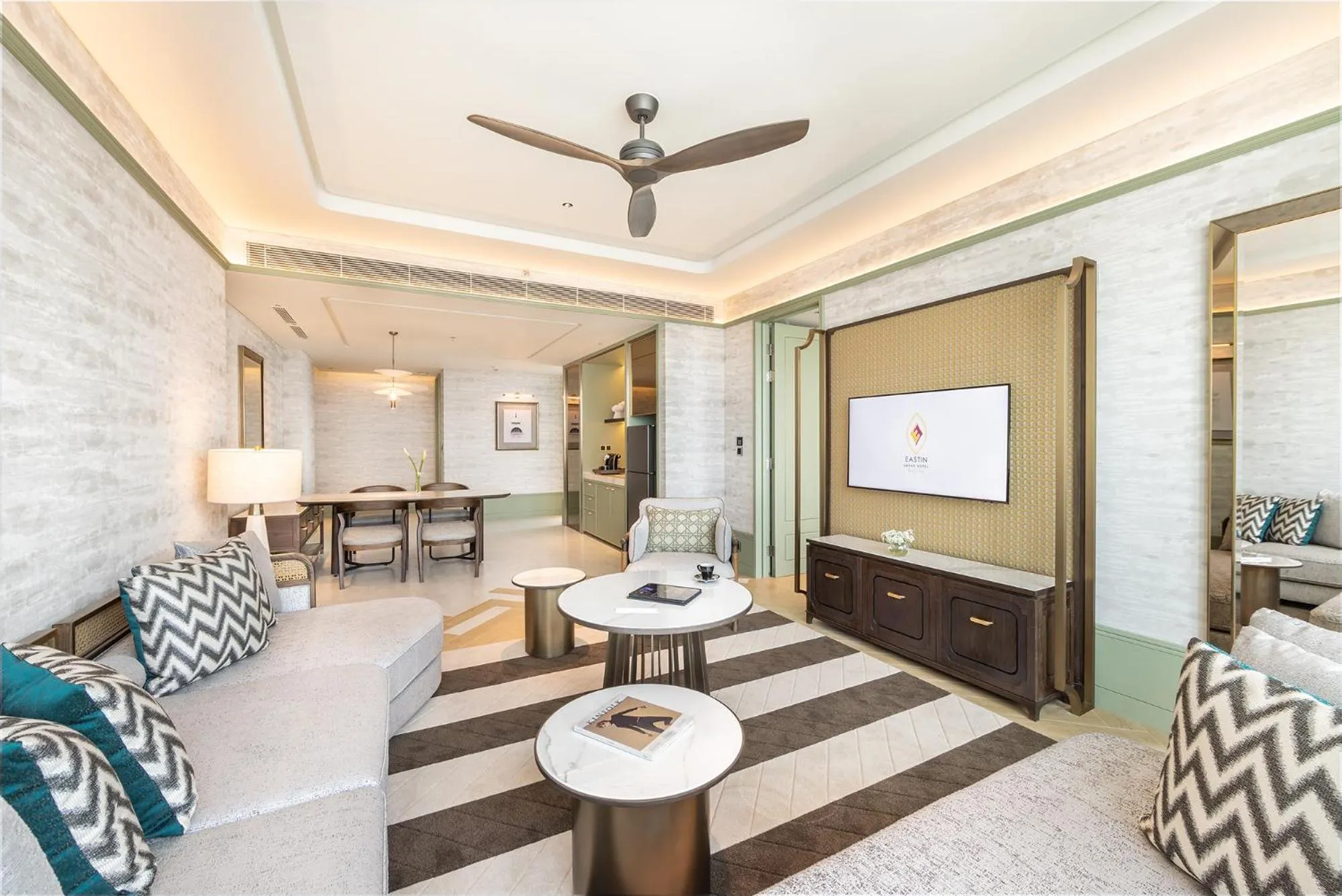 Living room in Eastin Grand Hotel Phayathai