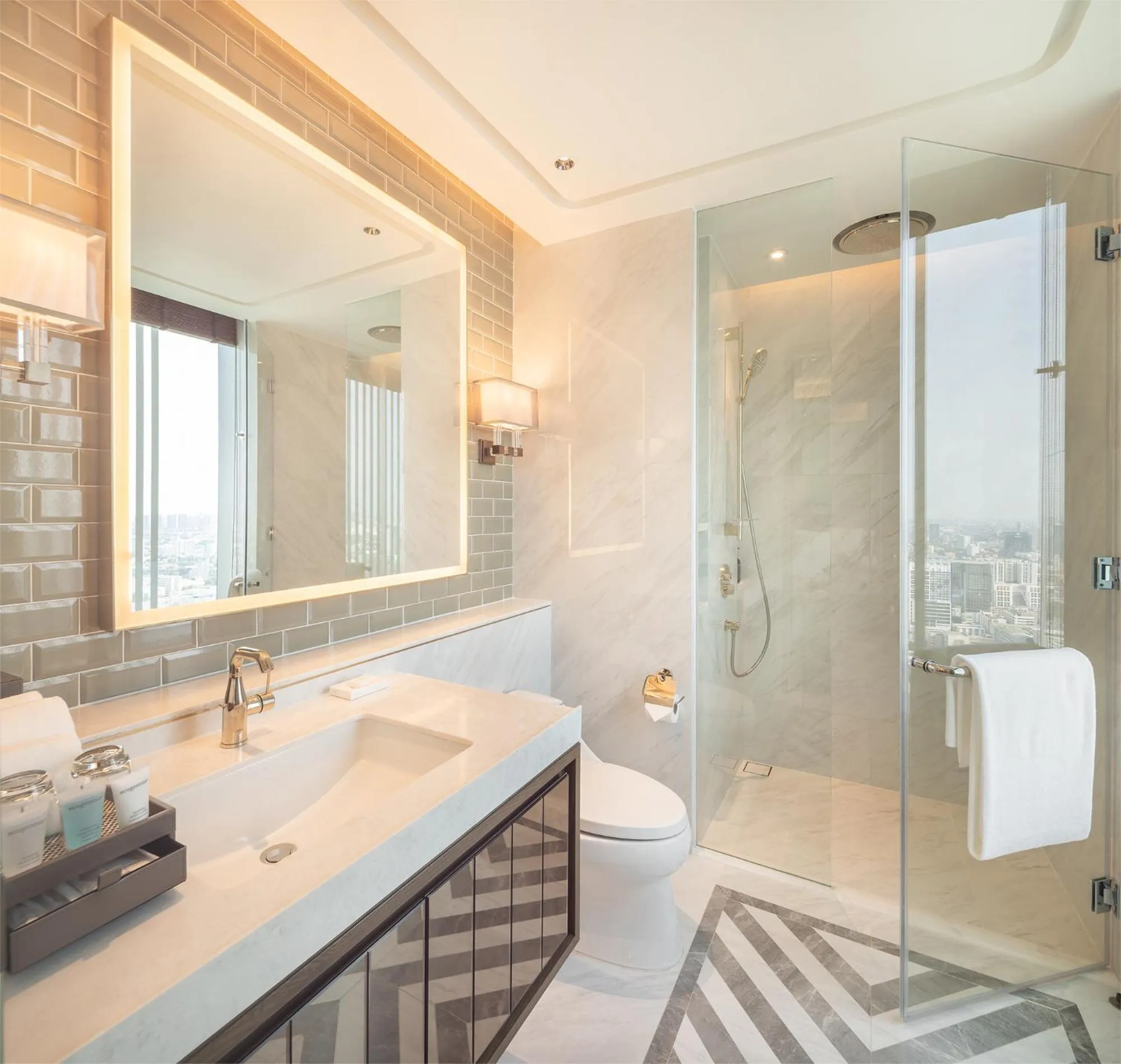 Bathroom in Eastin Grand Hotel Phayathai