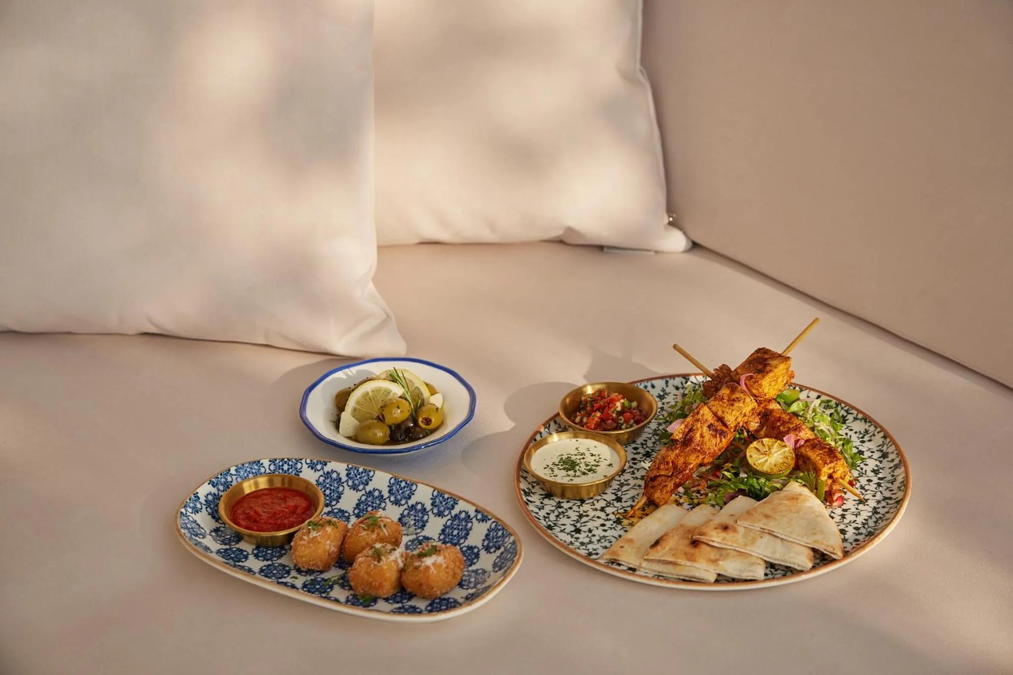 Restaurant/places to eat in Eastin Grand Hotel Phayathai