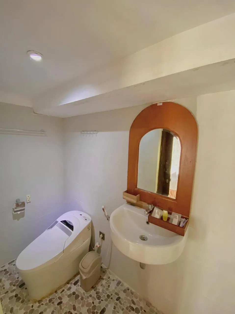 chrome hotel & resort solo