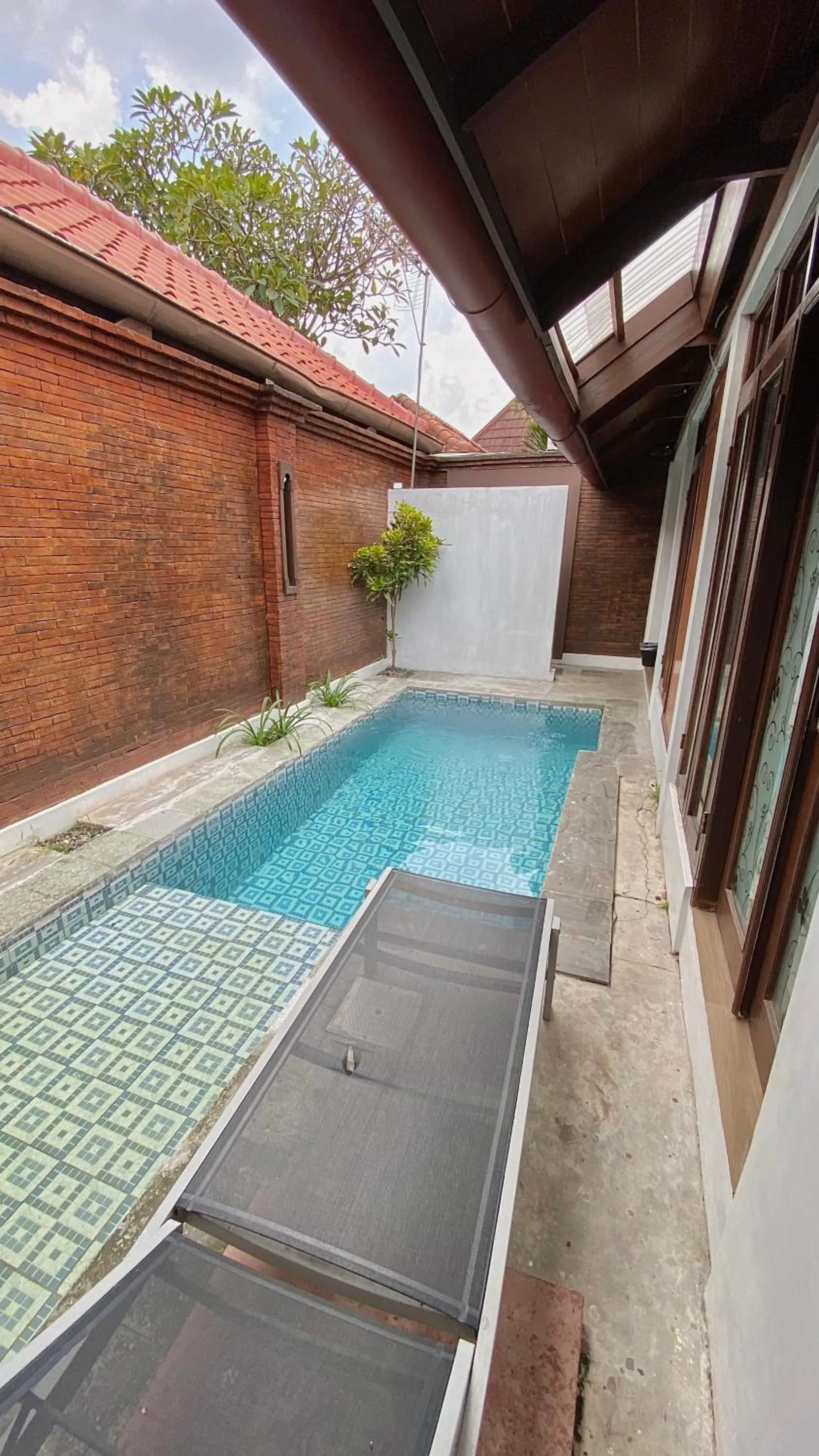 chrome hotel & resort solo