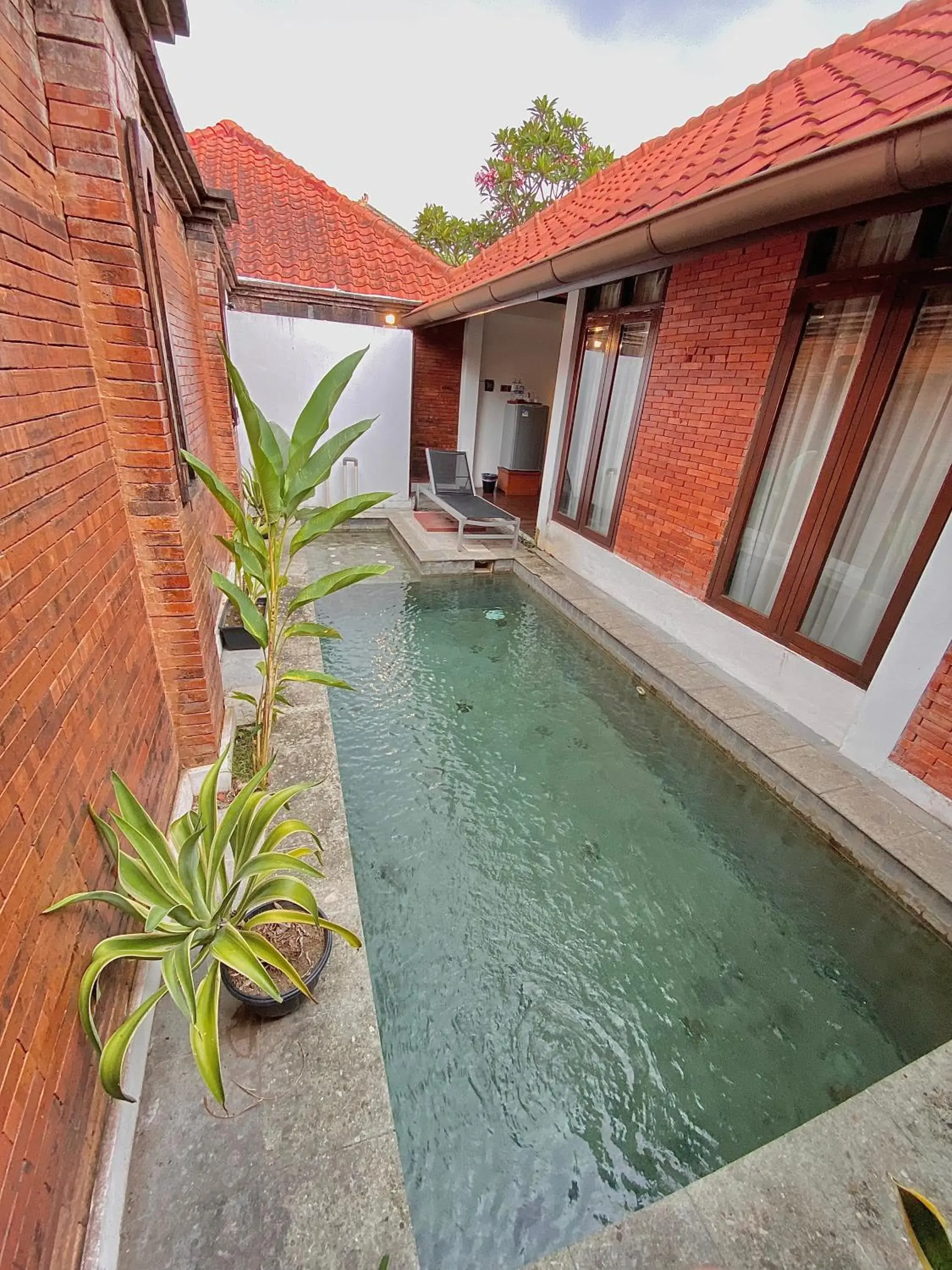 chrome hotel & resort solo chrome hotel & resort solo