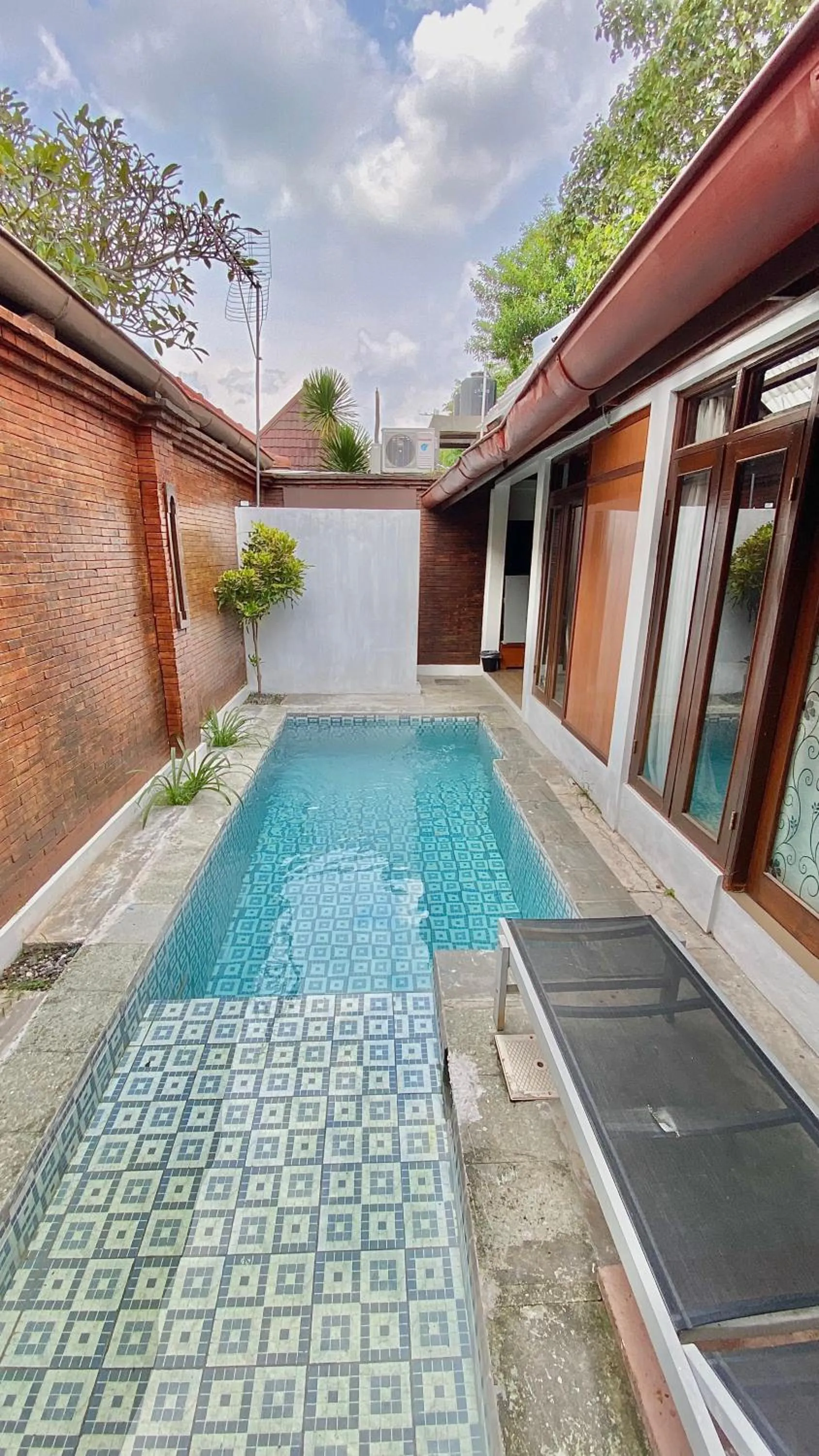 chrome hotel & resort solo