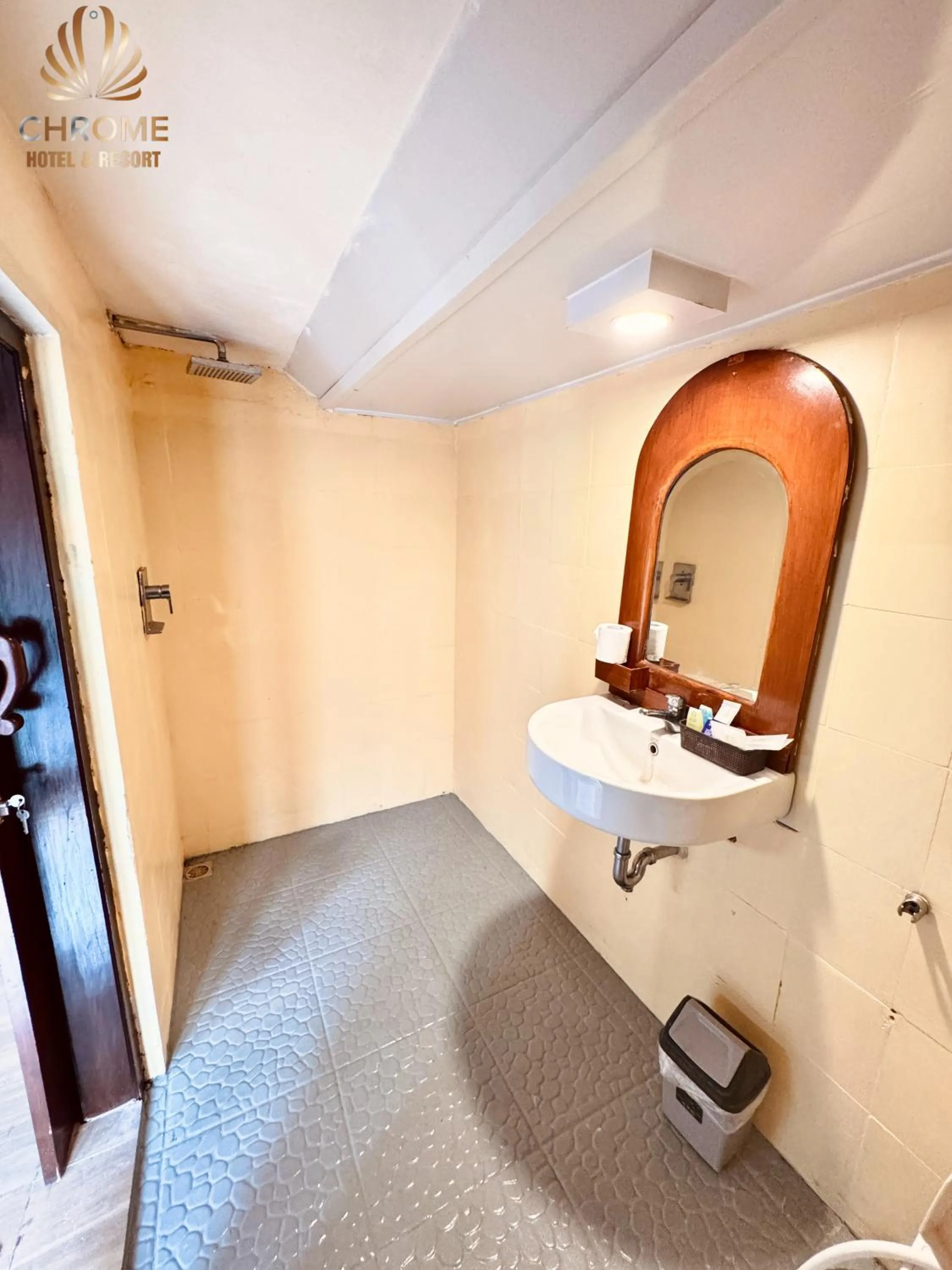 Bathroom in chrome hotel & resort solo