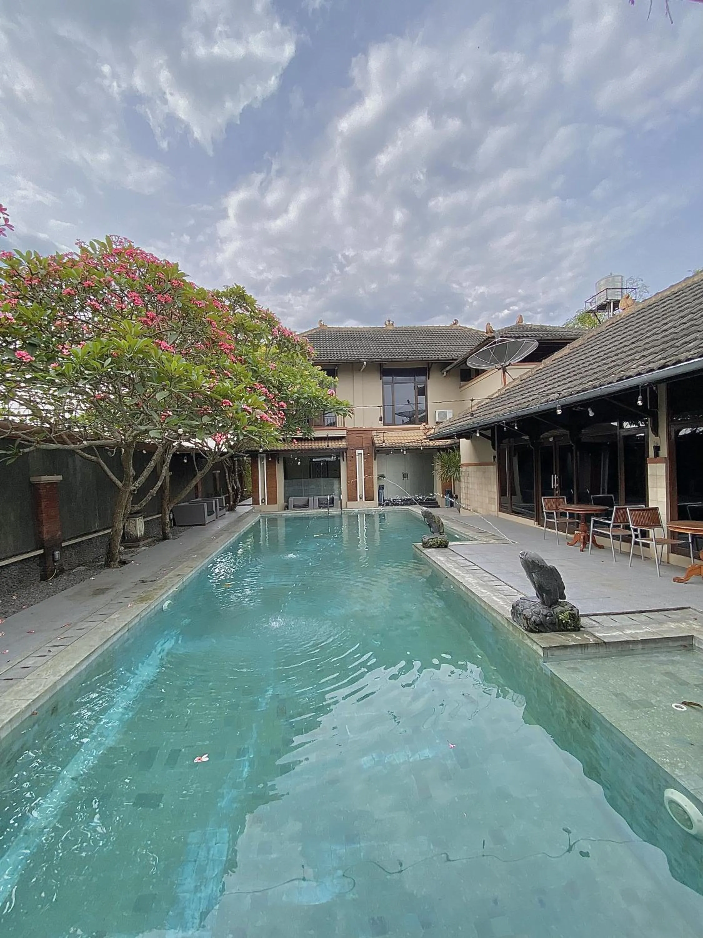 Swimming pool in chrome hotel & resort solo