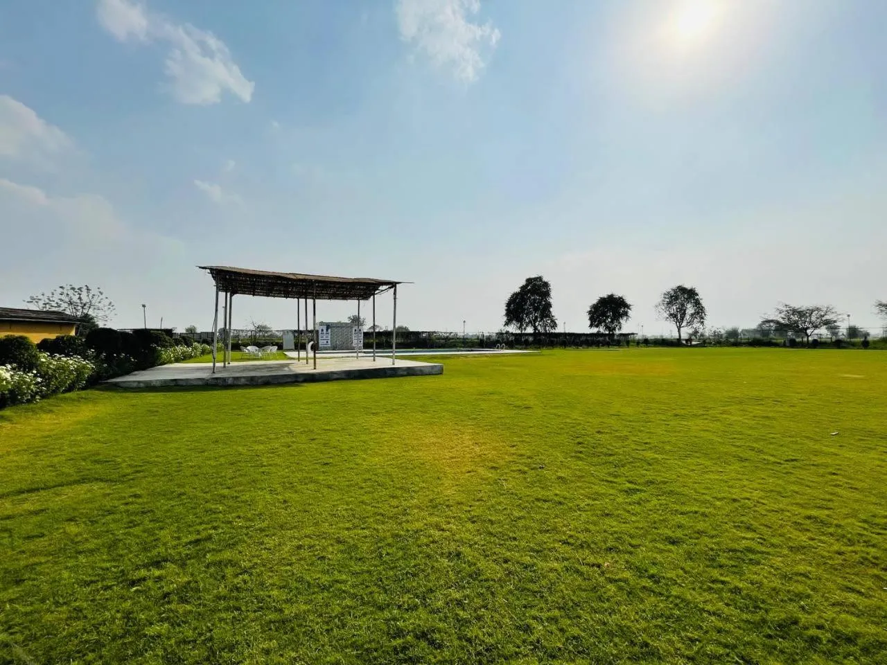 Garden view in Arise Ethnic Village Resort - Manesar Bilaspur