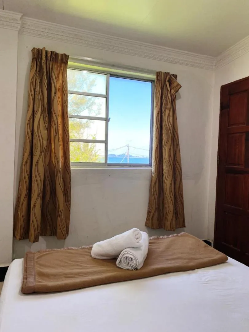 Bed in Raihan Beach Resort