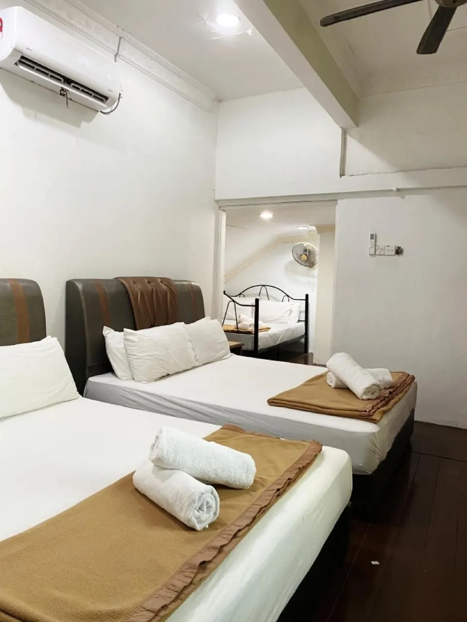 Bed in Raihan Beach Resort