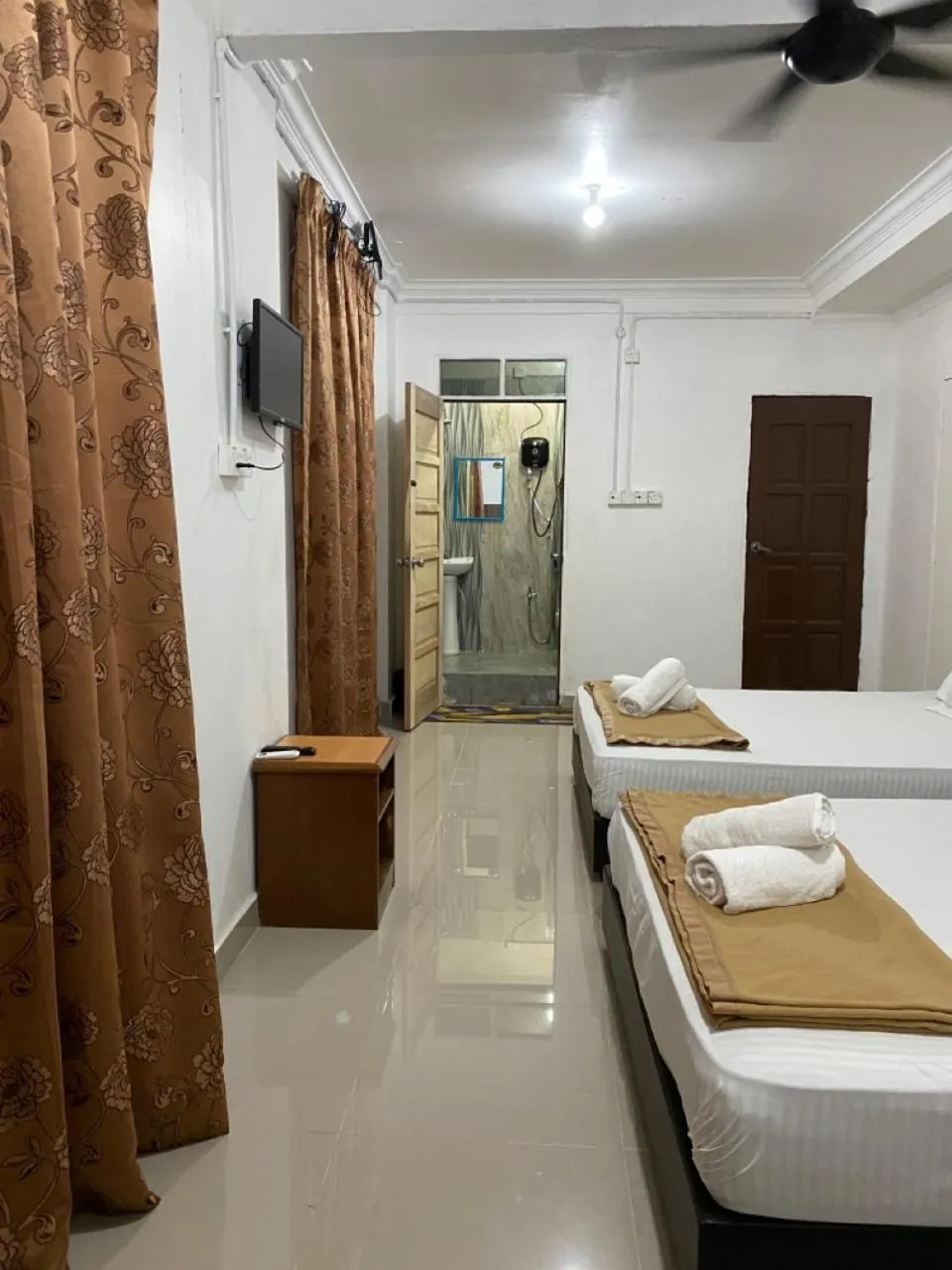 Bed in Raihan Beach Resort