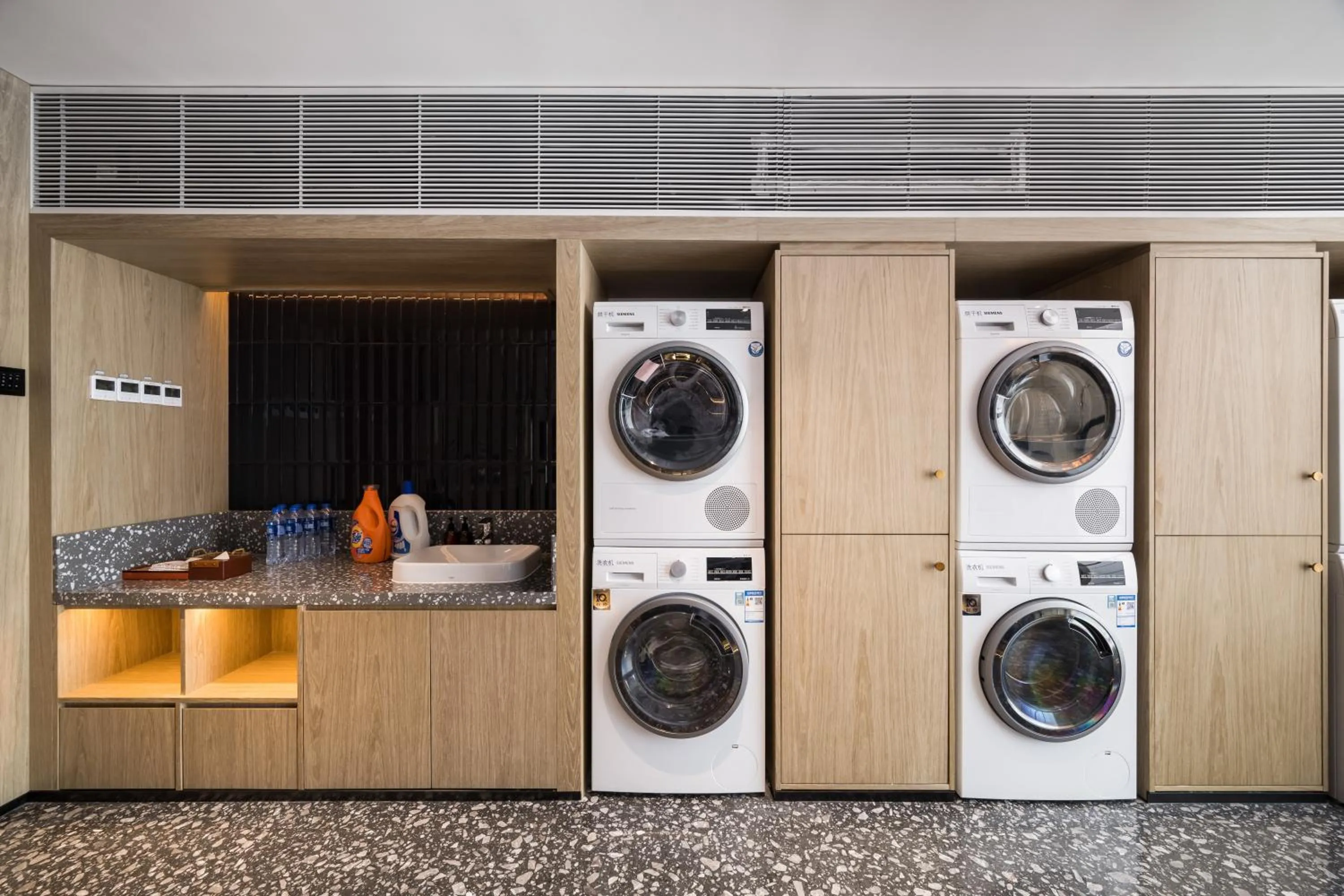 laundry in Arthur Hotel Luogang Xiangang Metro Guangzhou-Free Breakfast and Free Afternoon Tea