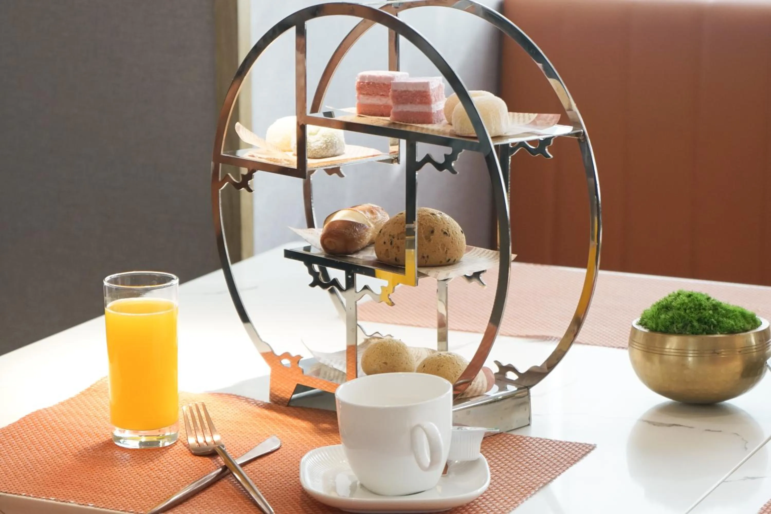 Food in Arthur Hotel Luogang Xiangang Metro Guangzhou-Free Breakfast and Free Afternoon Tea
