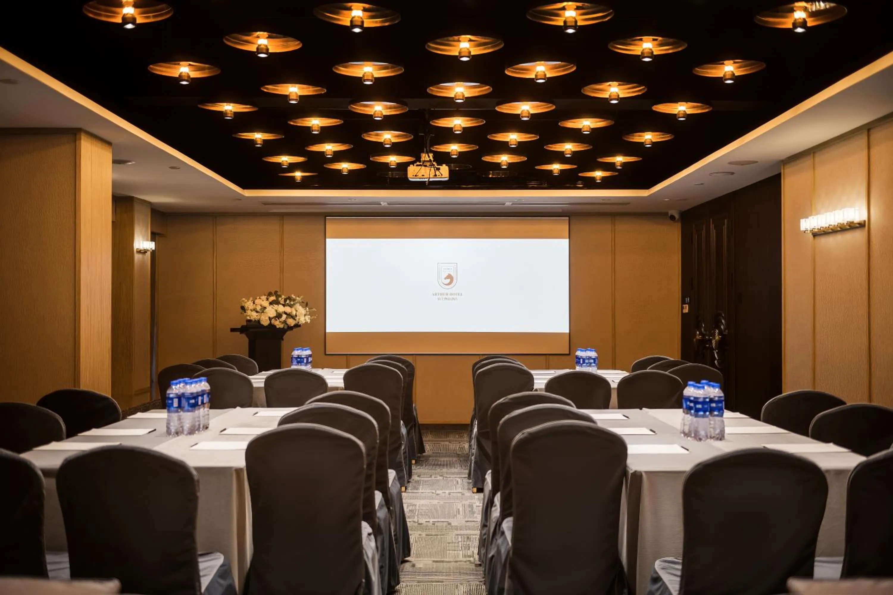 Meeting/conference room in Arthur Hotel Luogang Xiangang Metro Guangzhou-Free Breakfast and Free Afternoon Tea