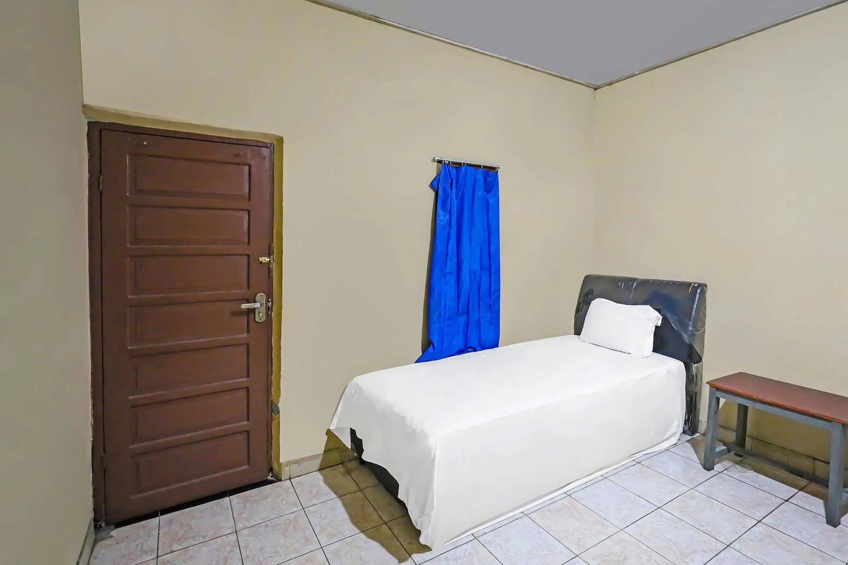 Bedroom, Bed in Hotel O Penginapan Metro Parepare